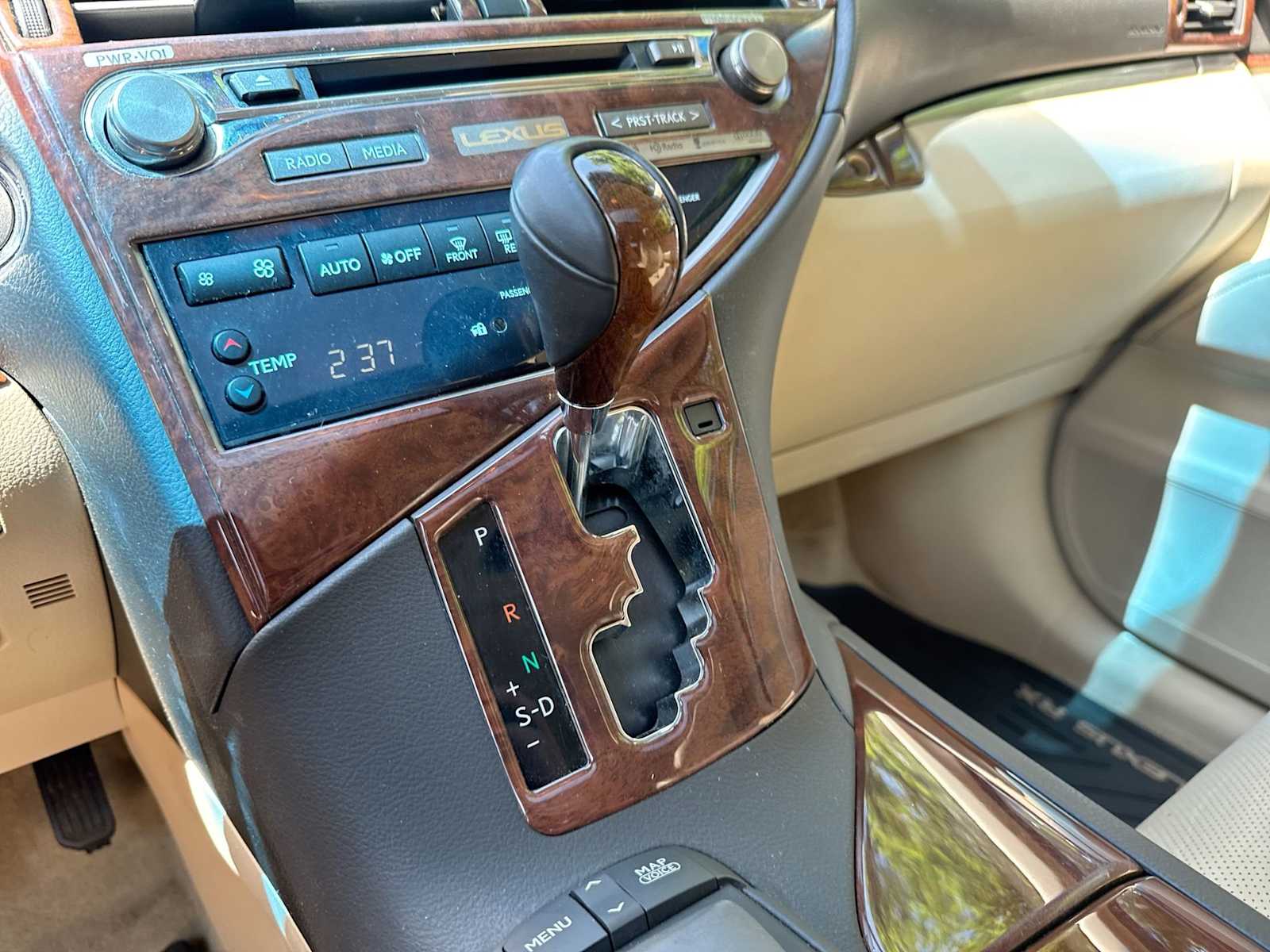 Thumbnail: 2013 Lexus RX - 31