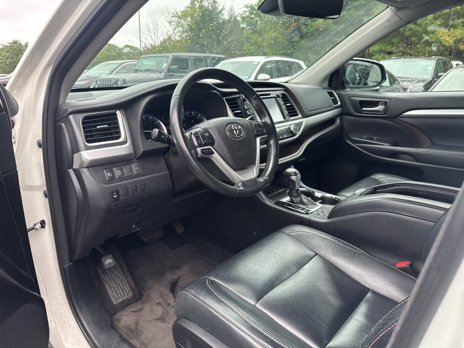 Thumbnail: 2018 Toyota Highlander - 11