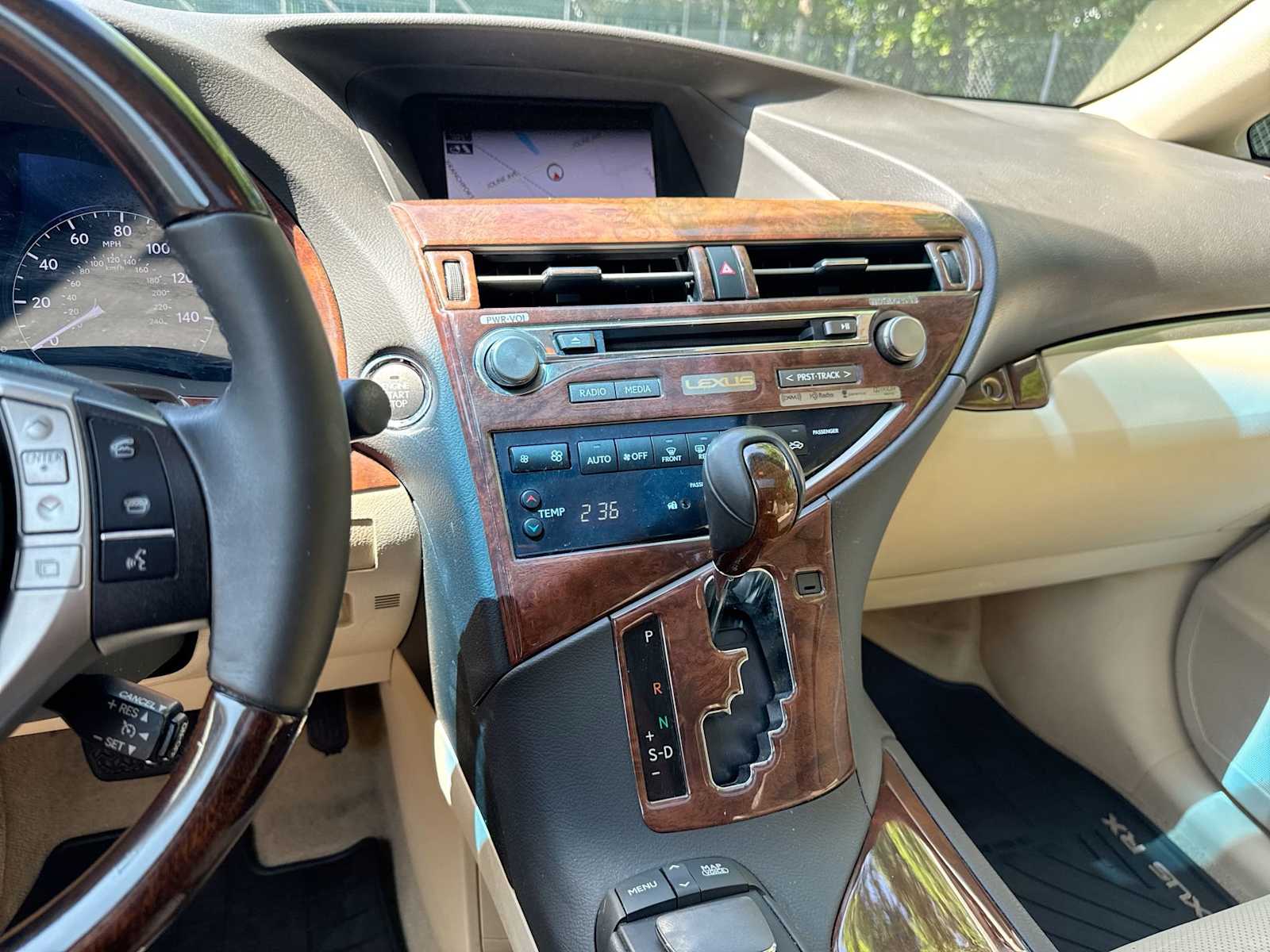 Thumbnail: 2013 Lexus RX - 27