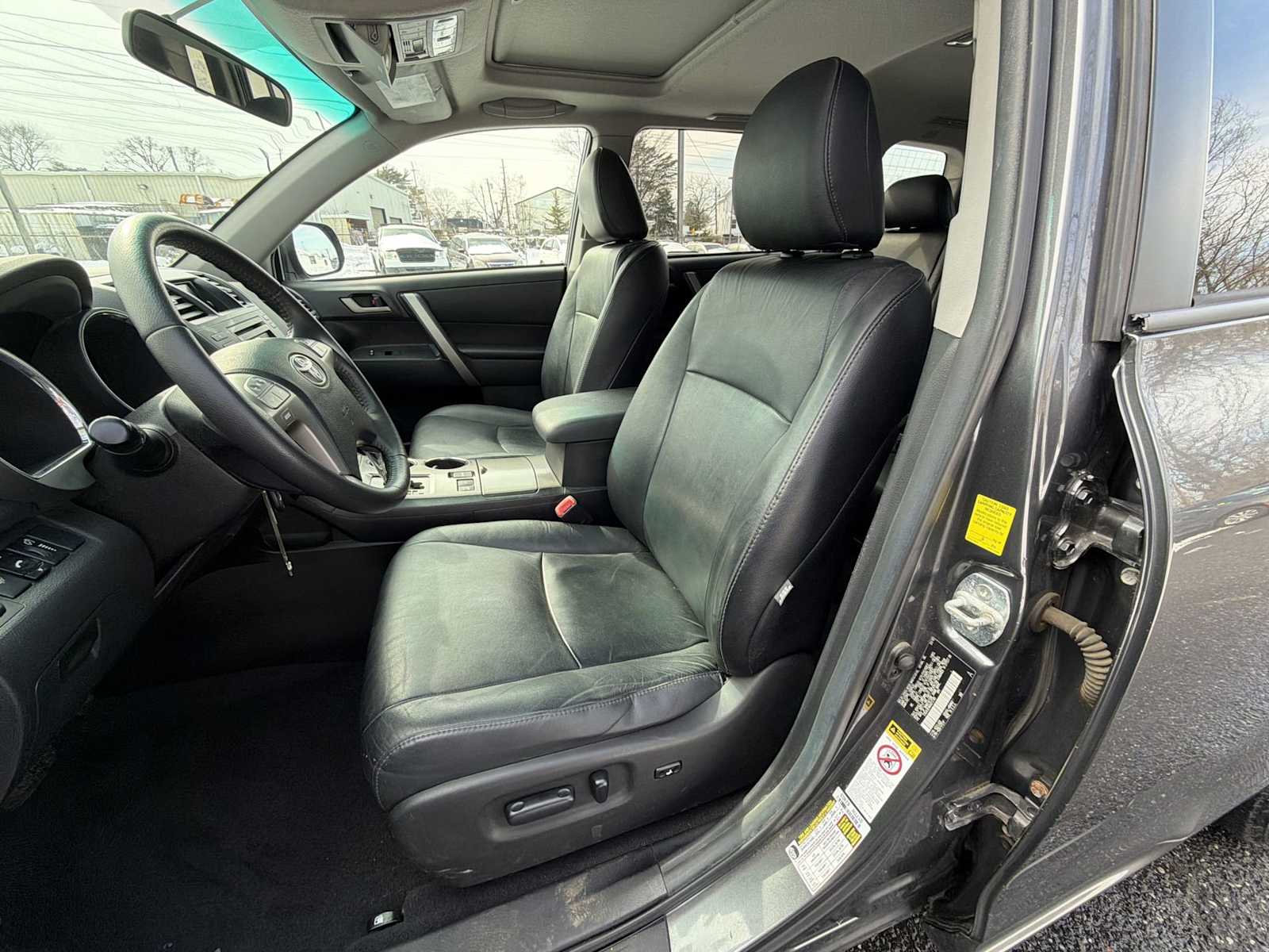 Thumbnail: 2010 Toyota Highlander - 21