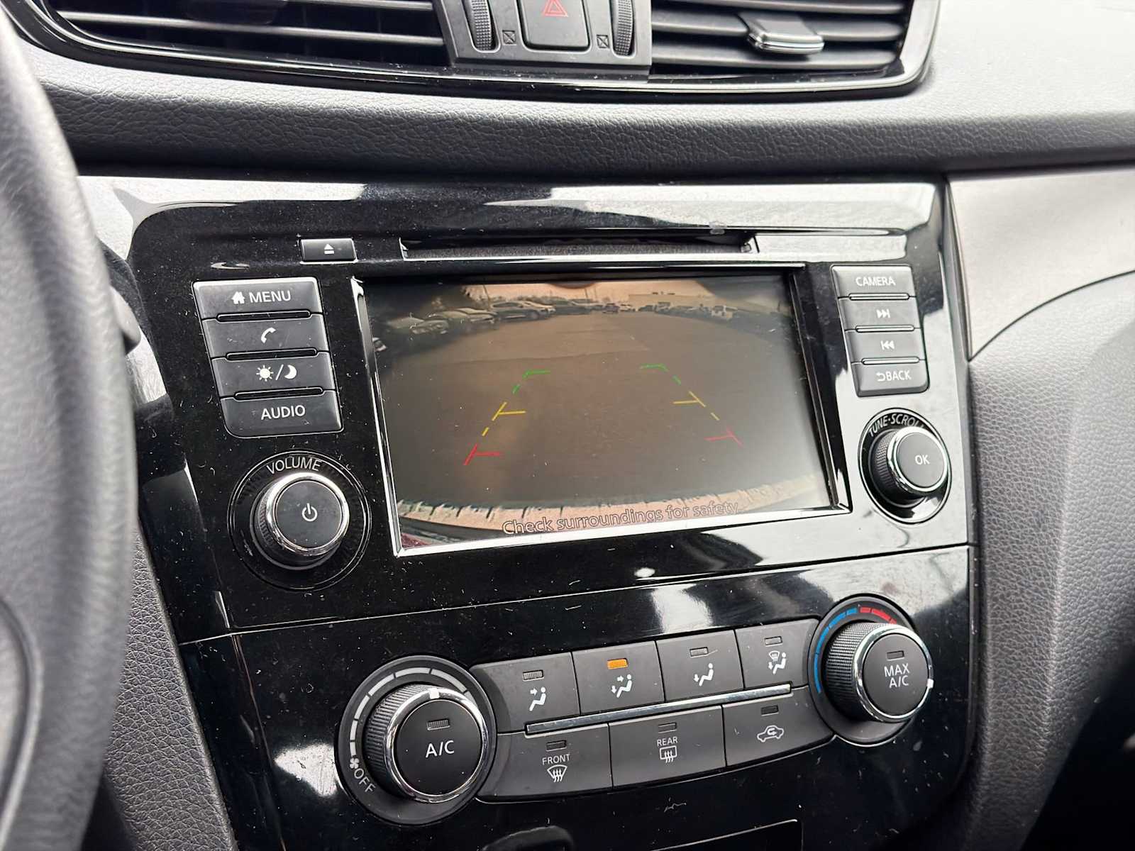 Thumbnail: 2020 Nissan Rogue Sport - 27