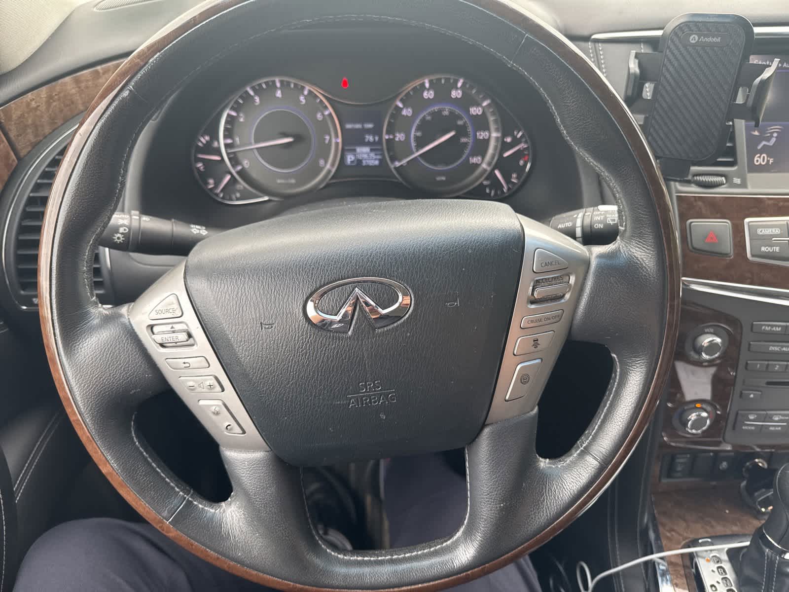 2016 INFINITI QX80  17