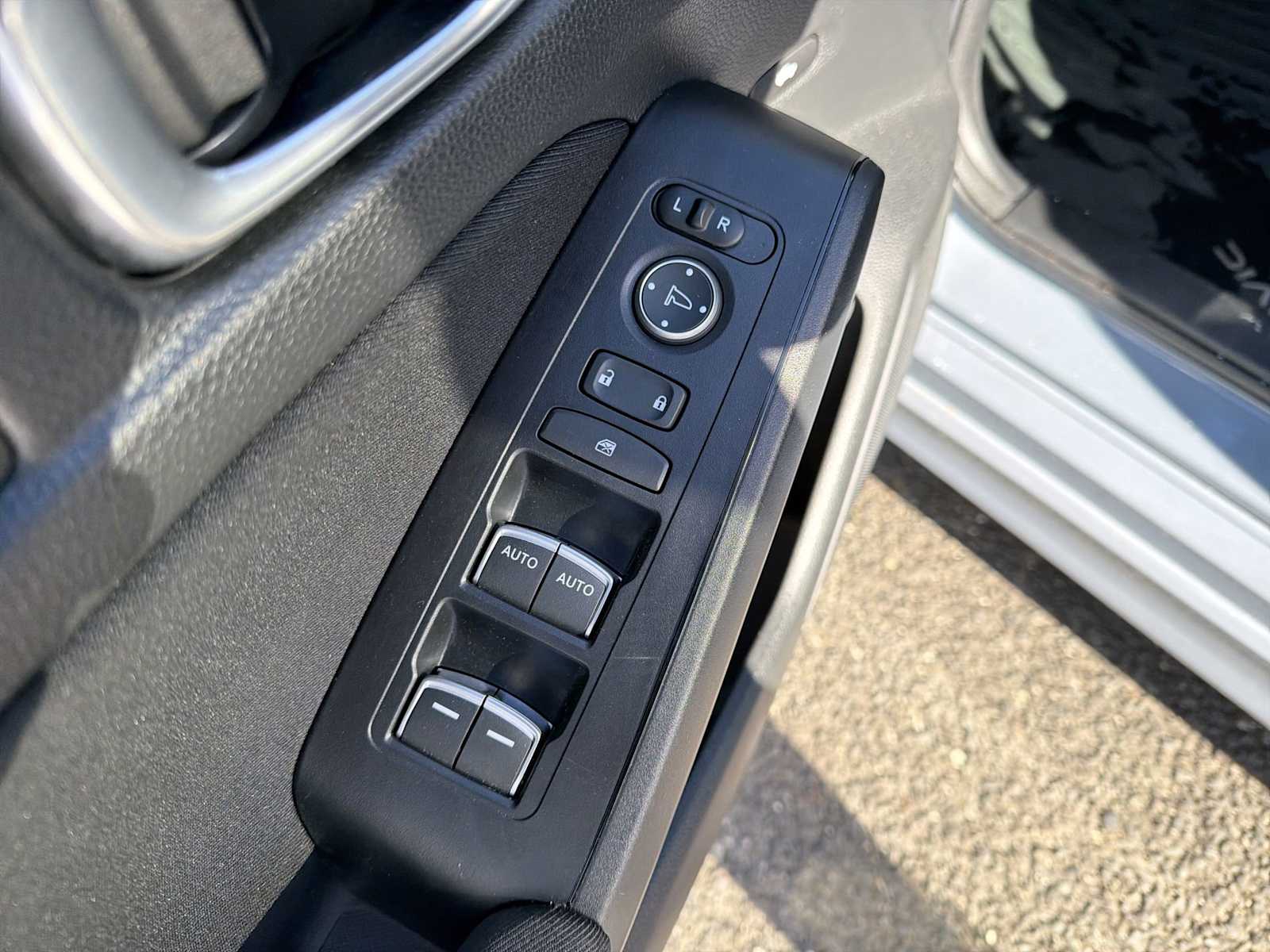 Thumbnail: 2023 Honda Civic - 22