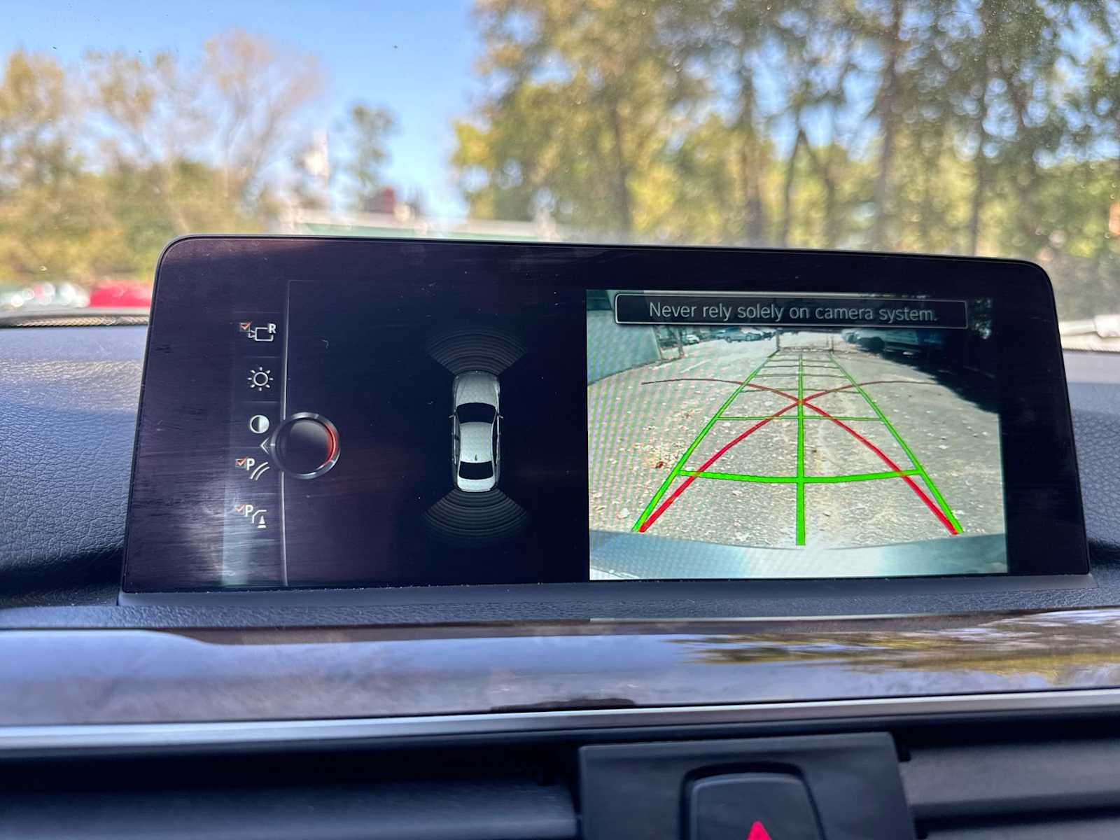 Thumbnail: 2017 BMW 3 Series - 29