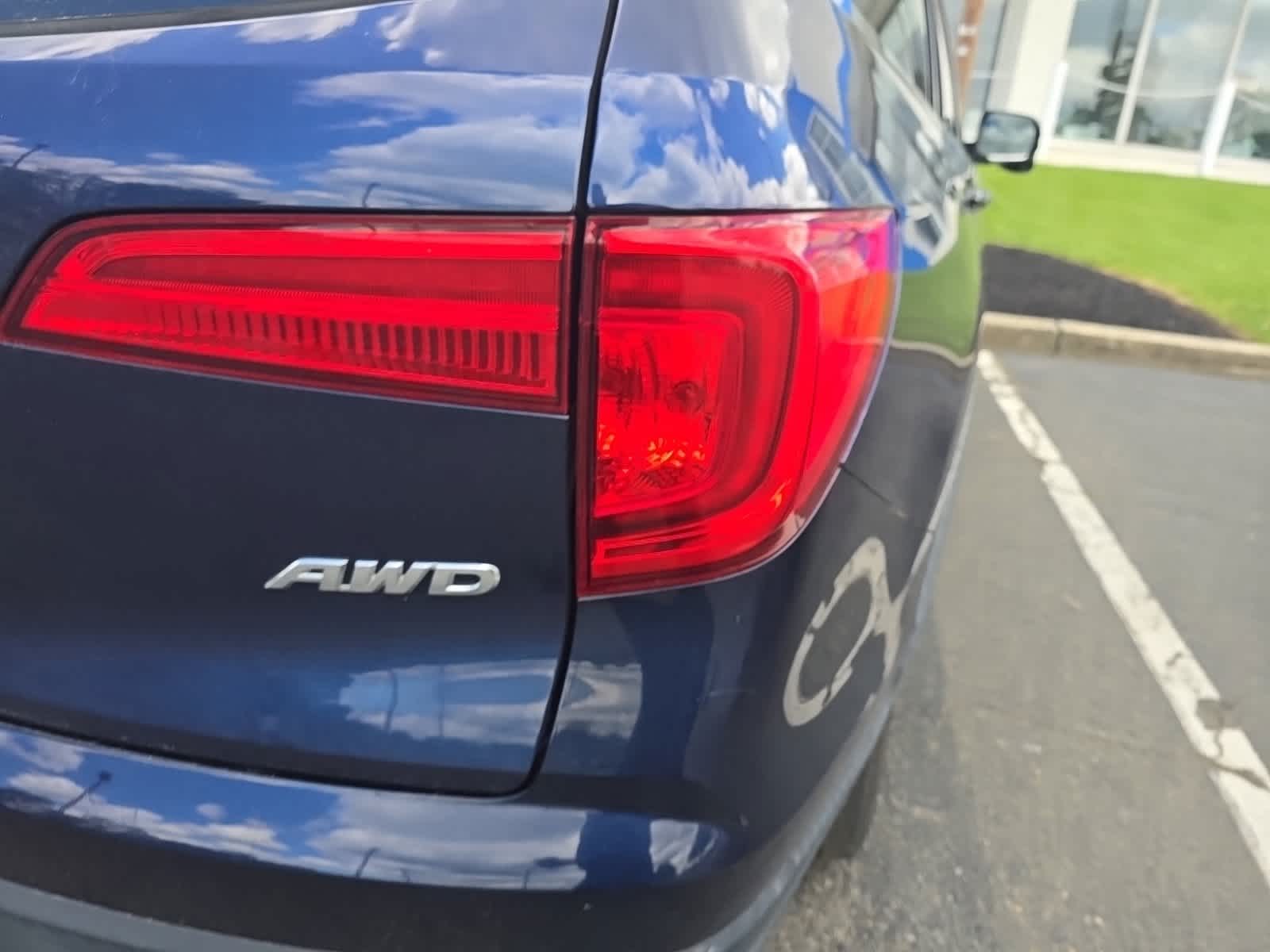 Thumbnail: 2018 Honda Pilot - 21