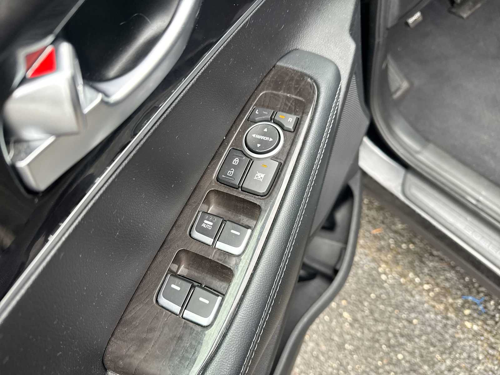 Thumbnail: 2017 Kia Sorento - 22