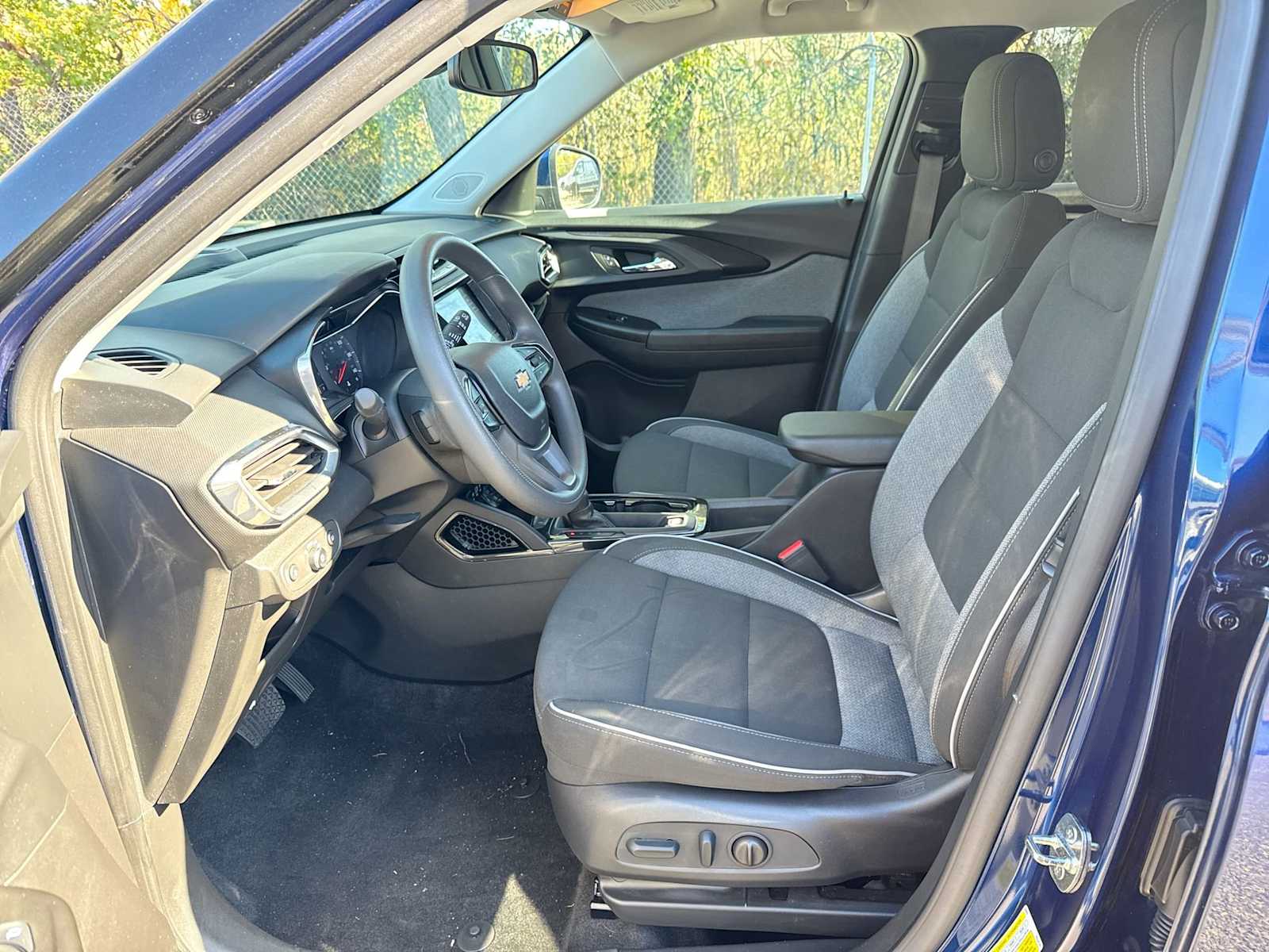 Thumbnail: 2023 Chevrolet TrailBlazer - 11