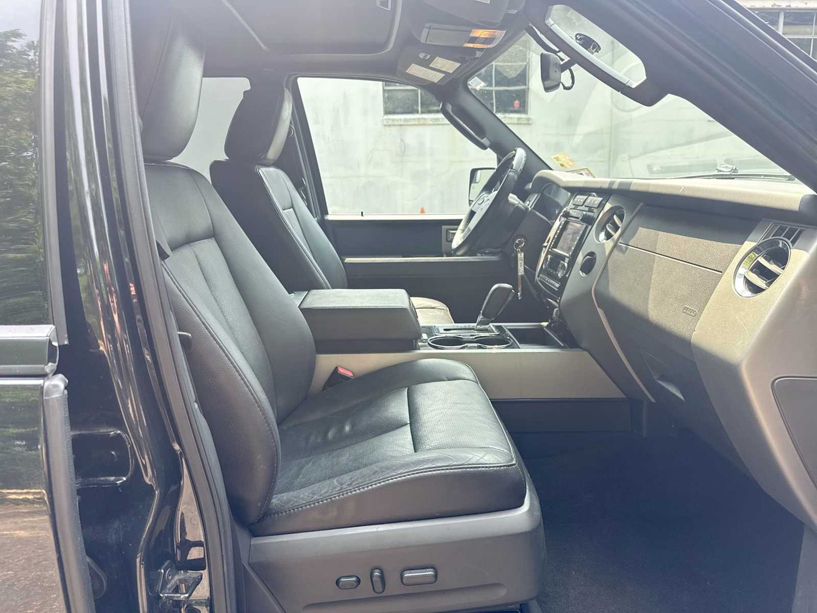 2013 Ford Expedition Limited 11