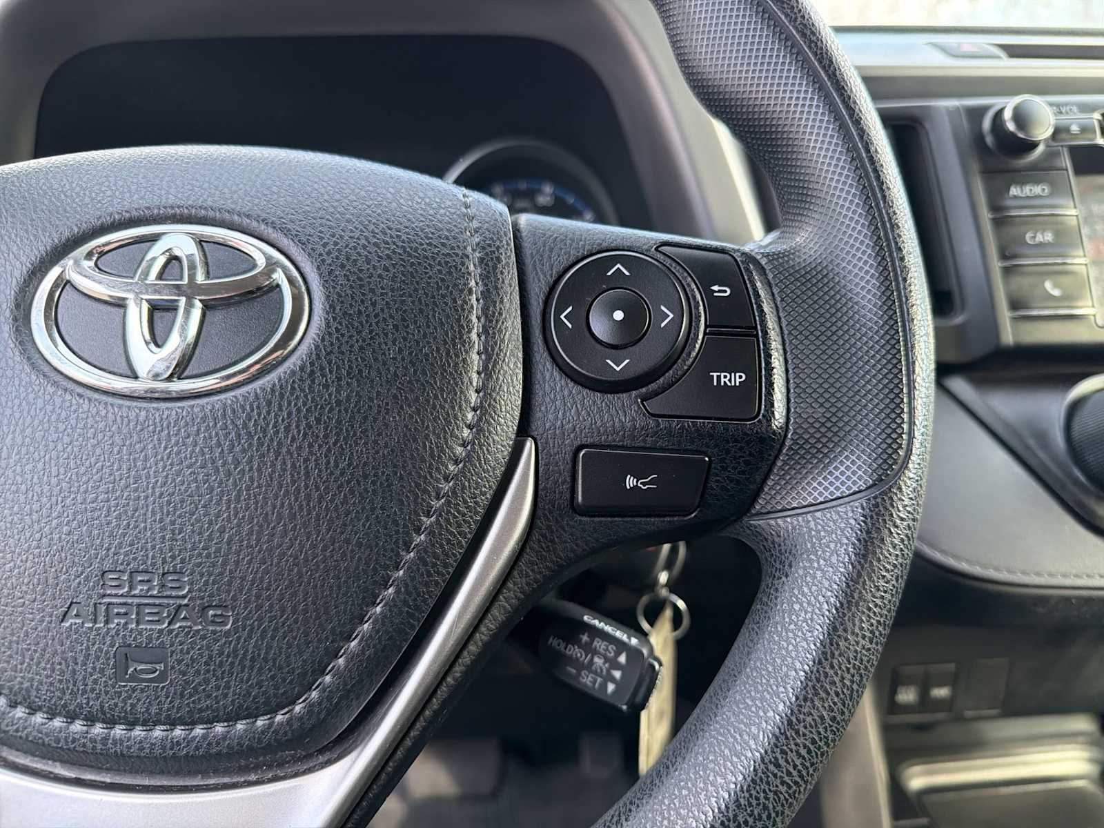 Thumbnail: 2017 Toyota RAV4 - 25