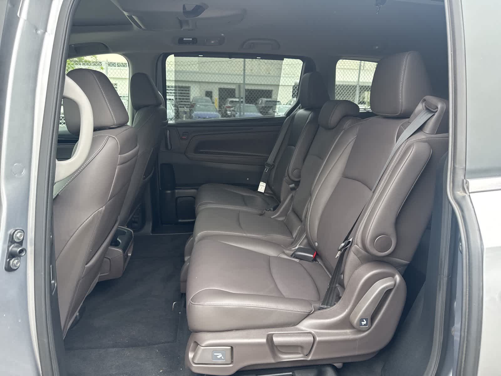 Thumbnail: 2022 Honda Odyssey - 10
