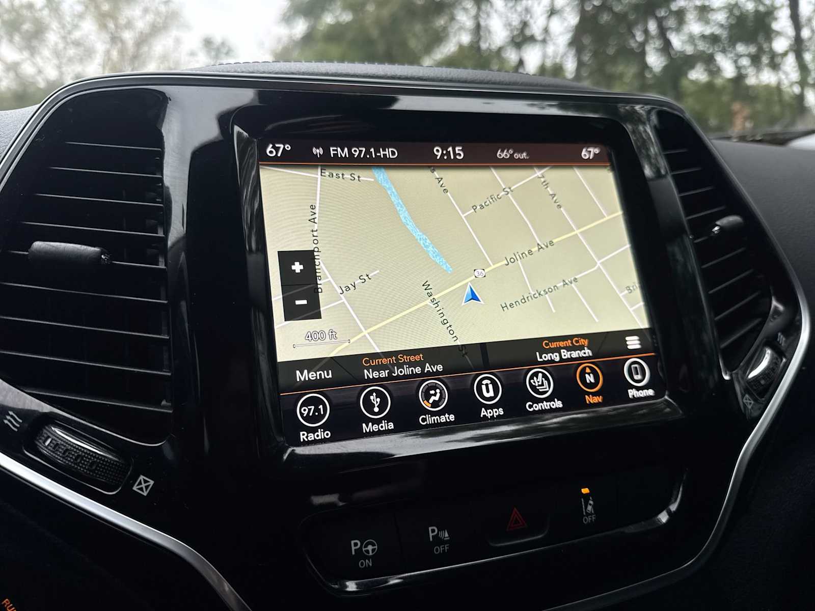 Thumbnail: 2019 Jeep Cherokee - 27