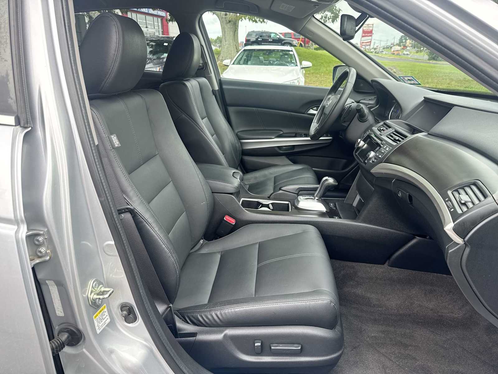 Thumbnail: 2015 Honda Crosstour - 15