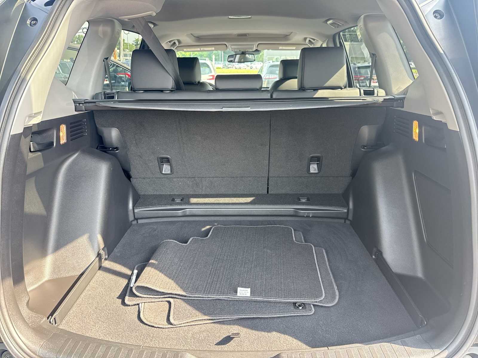 2022 Honda CR-V Touring 33