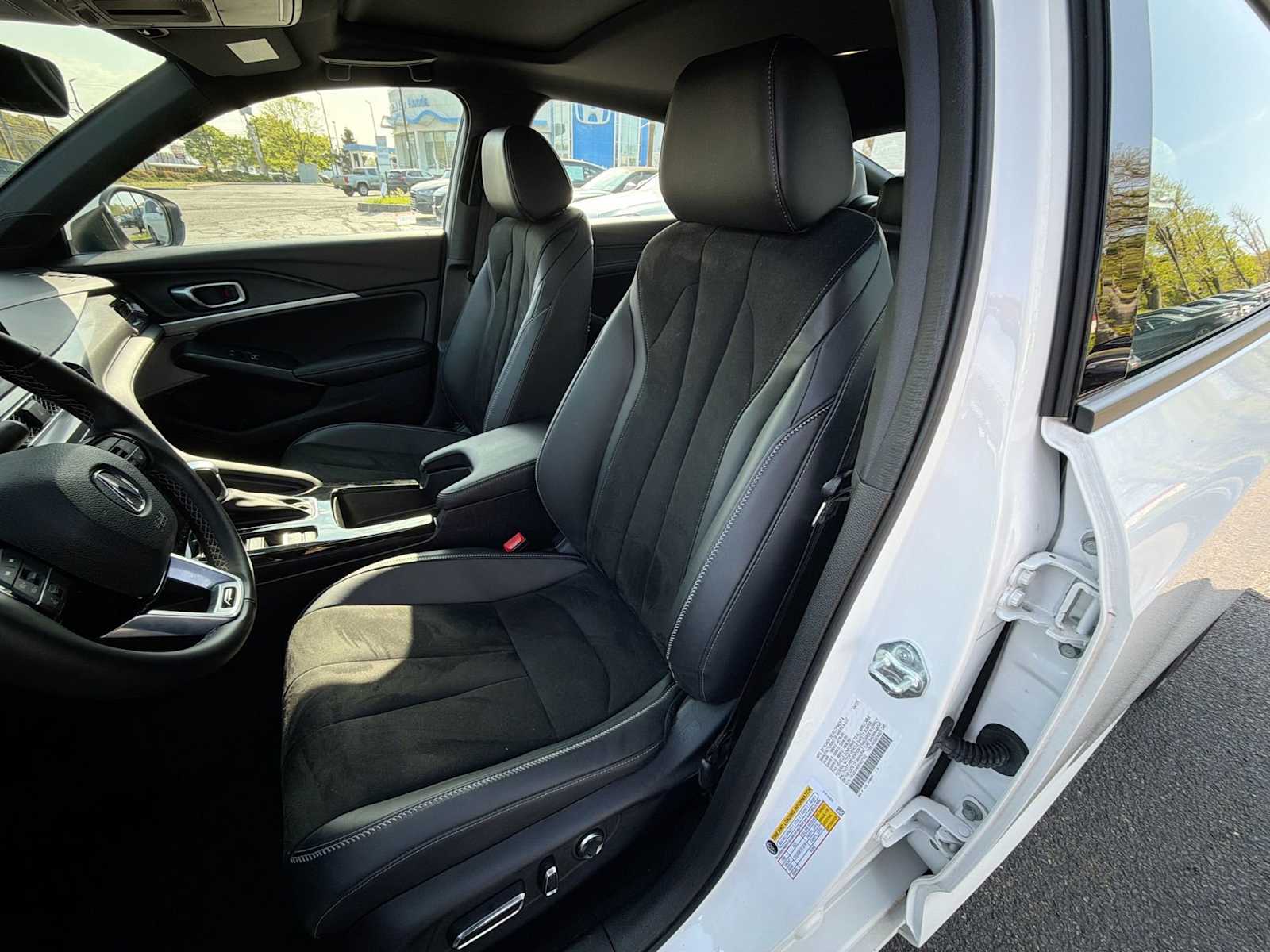 Thumbnail: 2023 Acura Integra - 21