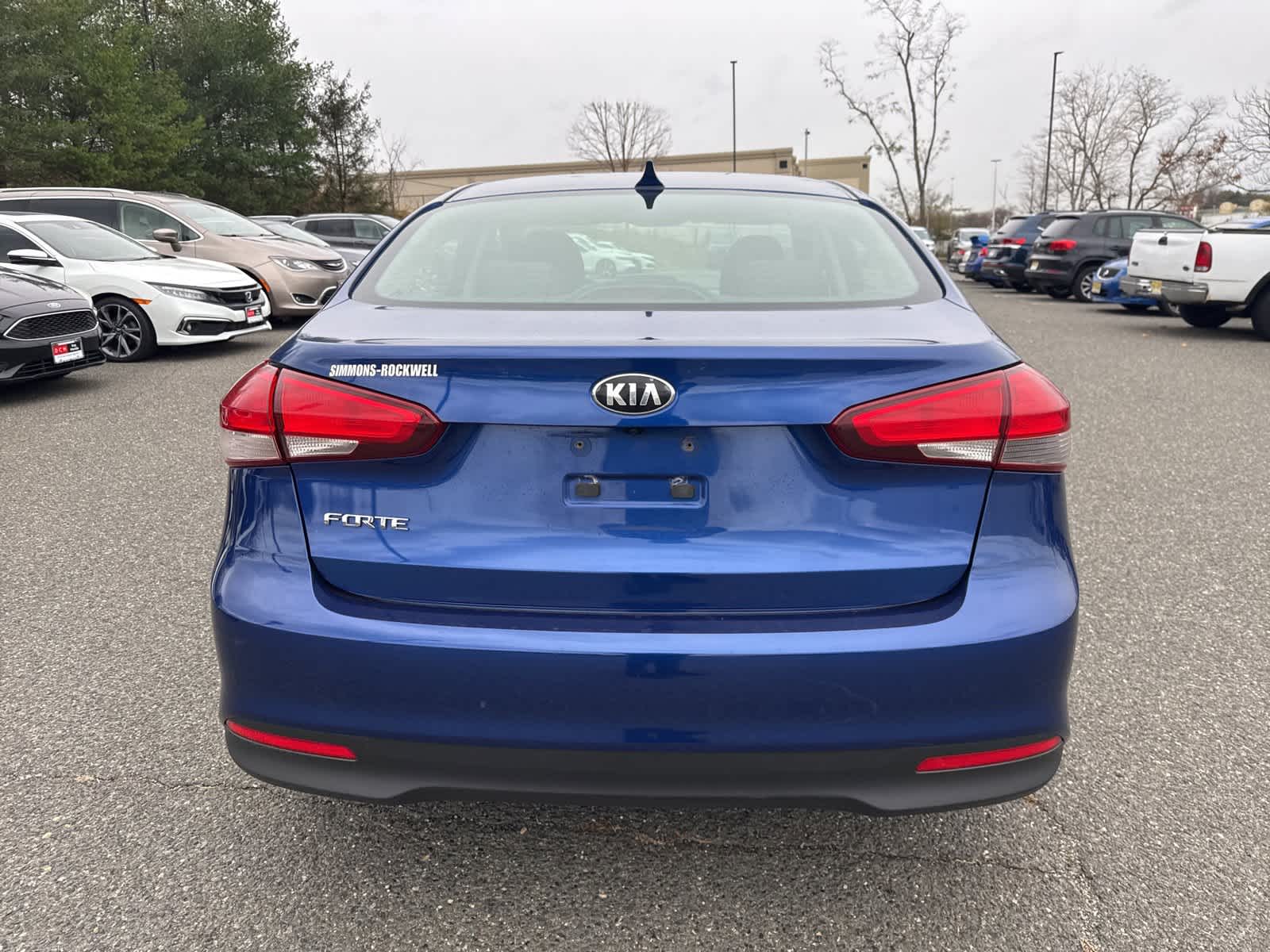 Thumbnail: 2017 Kia Forte - 4
