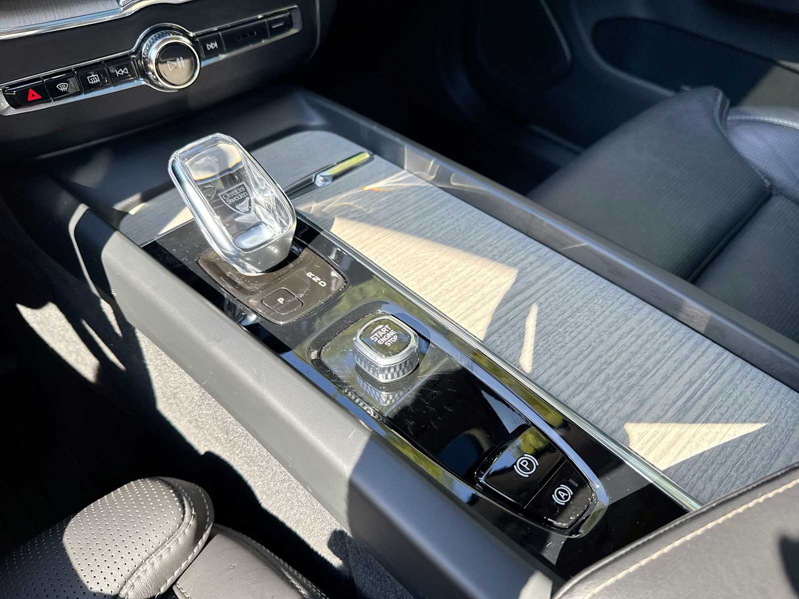 Thumbnail: 2022 Volvo XC60 - 30