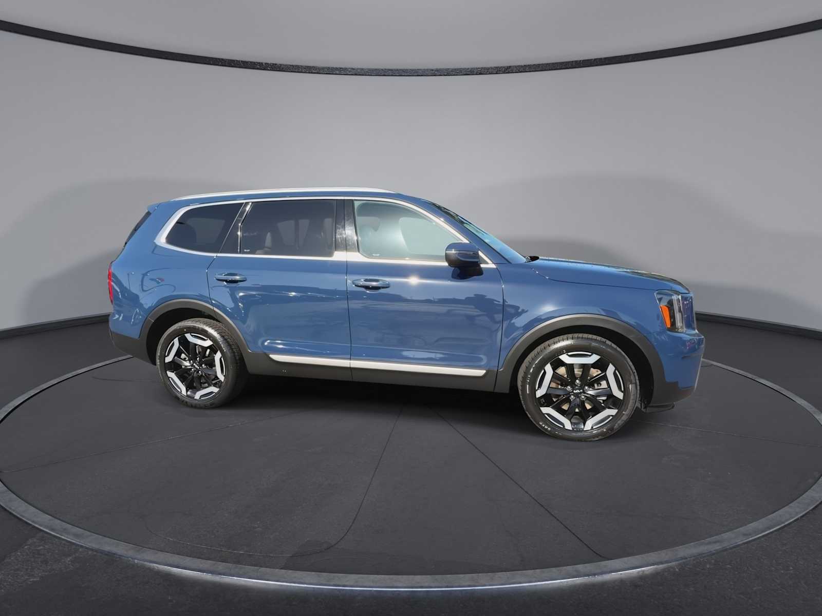 Thumbnail: 2023 Kia Telluride - 8