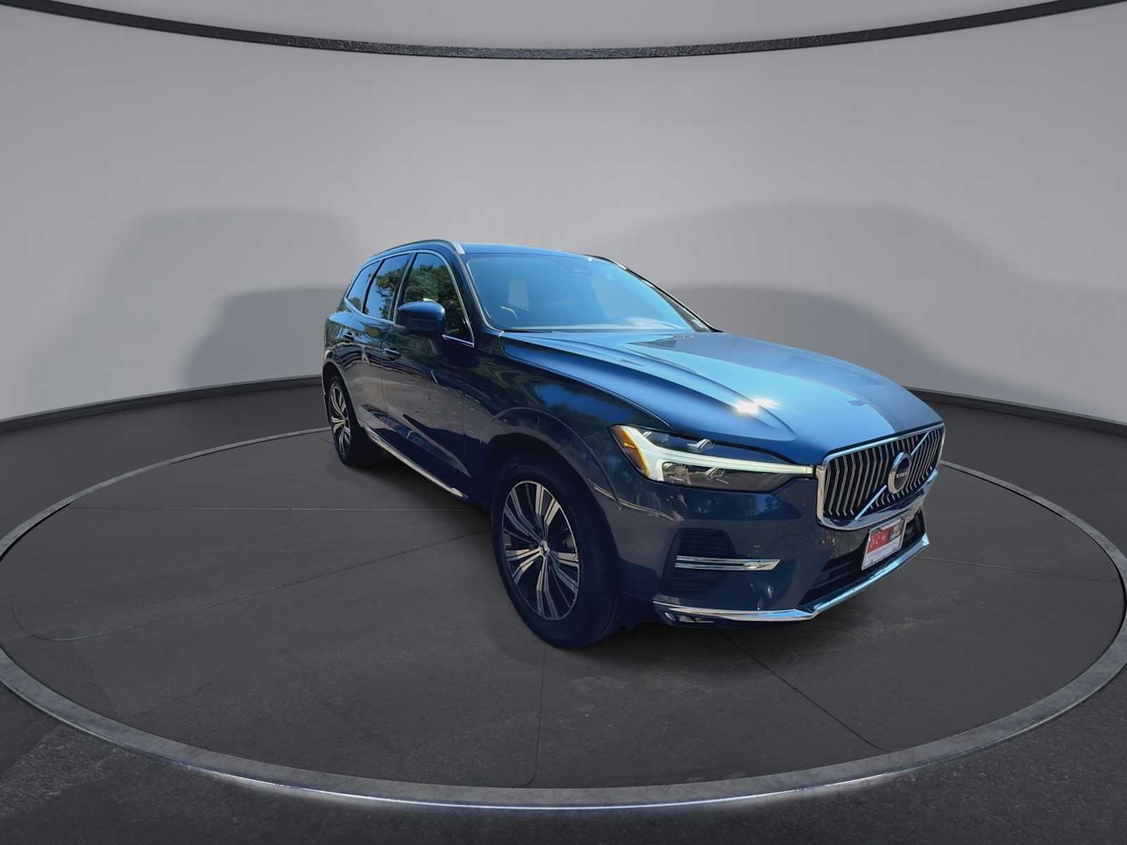 Thumbnail: 2022 Volvo XC60 - 2