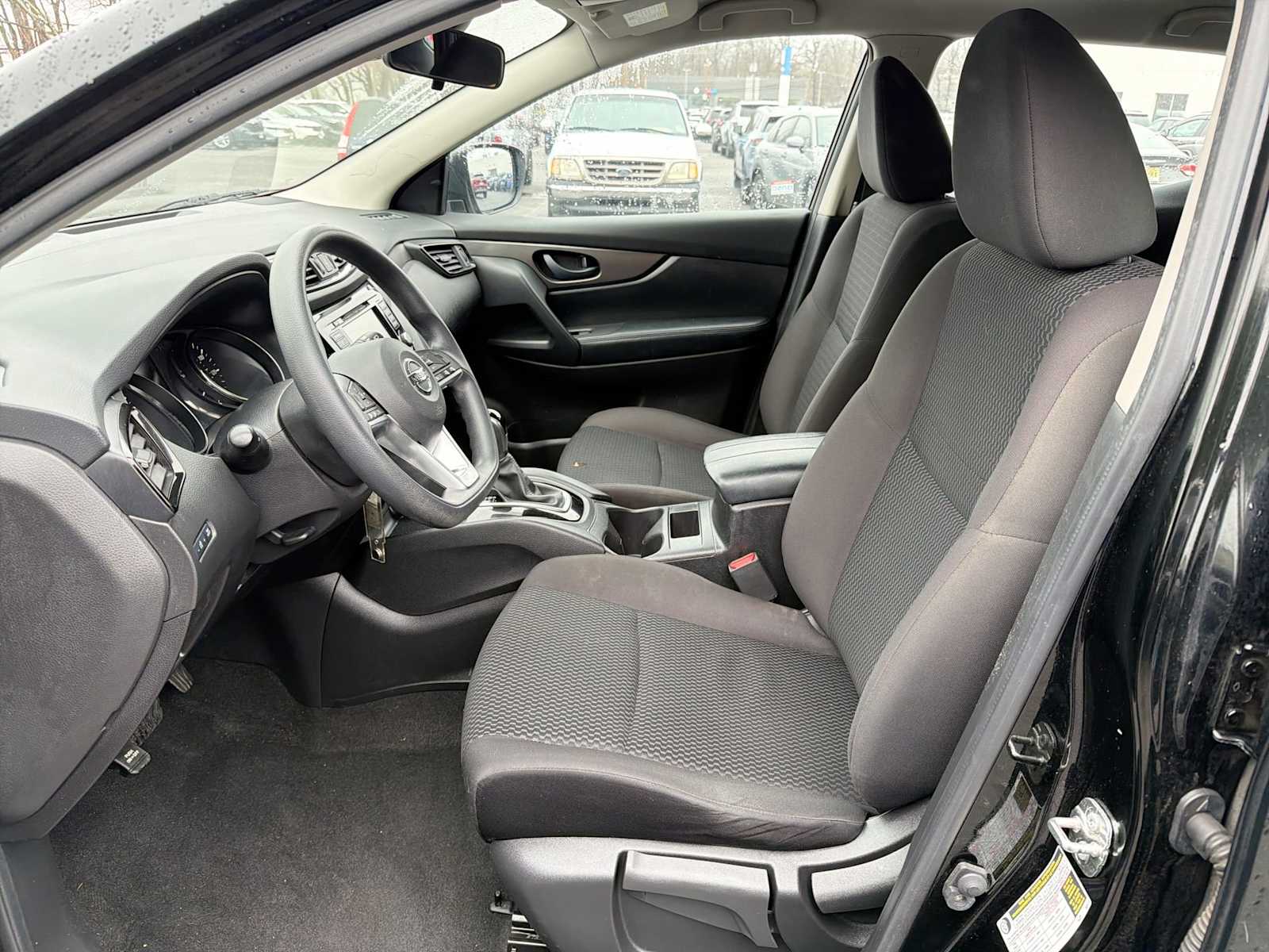 Thumbnail: 2020 Nissan Rogue Sport - 11