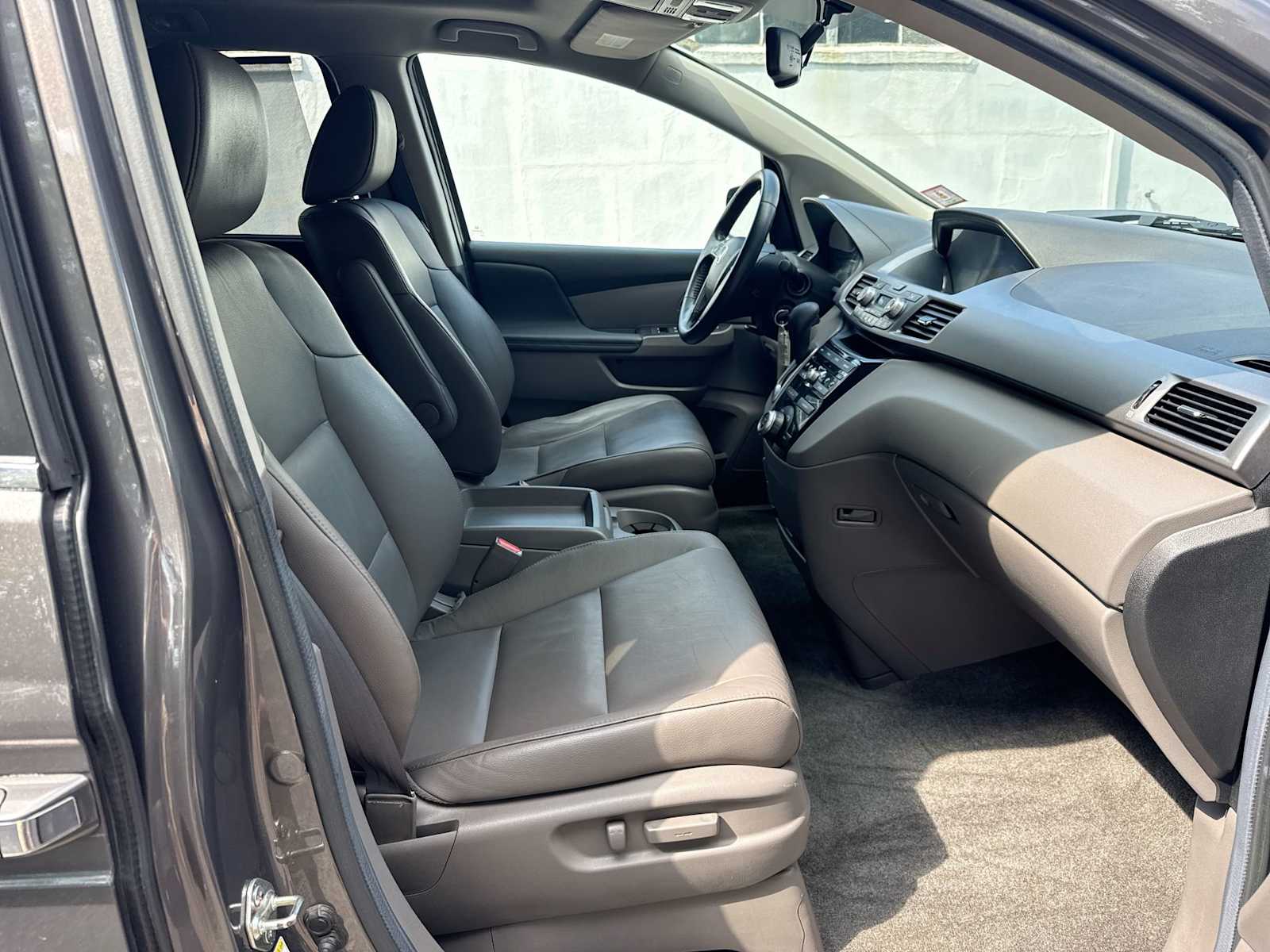 Thumbnail: 2013 Honda Odyssey - 15