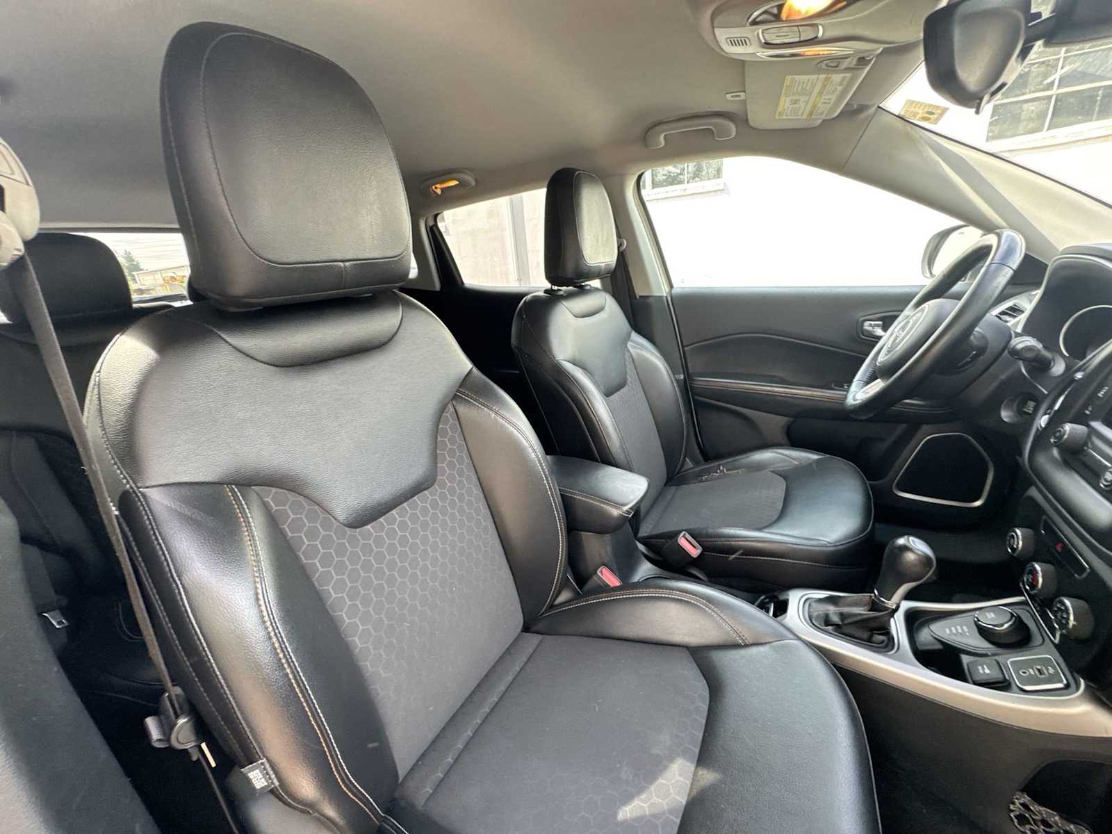 Thumbnail: 2018 Jeep Compass - 17