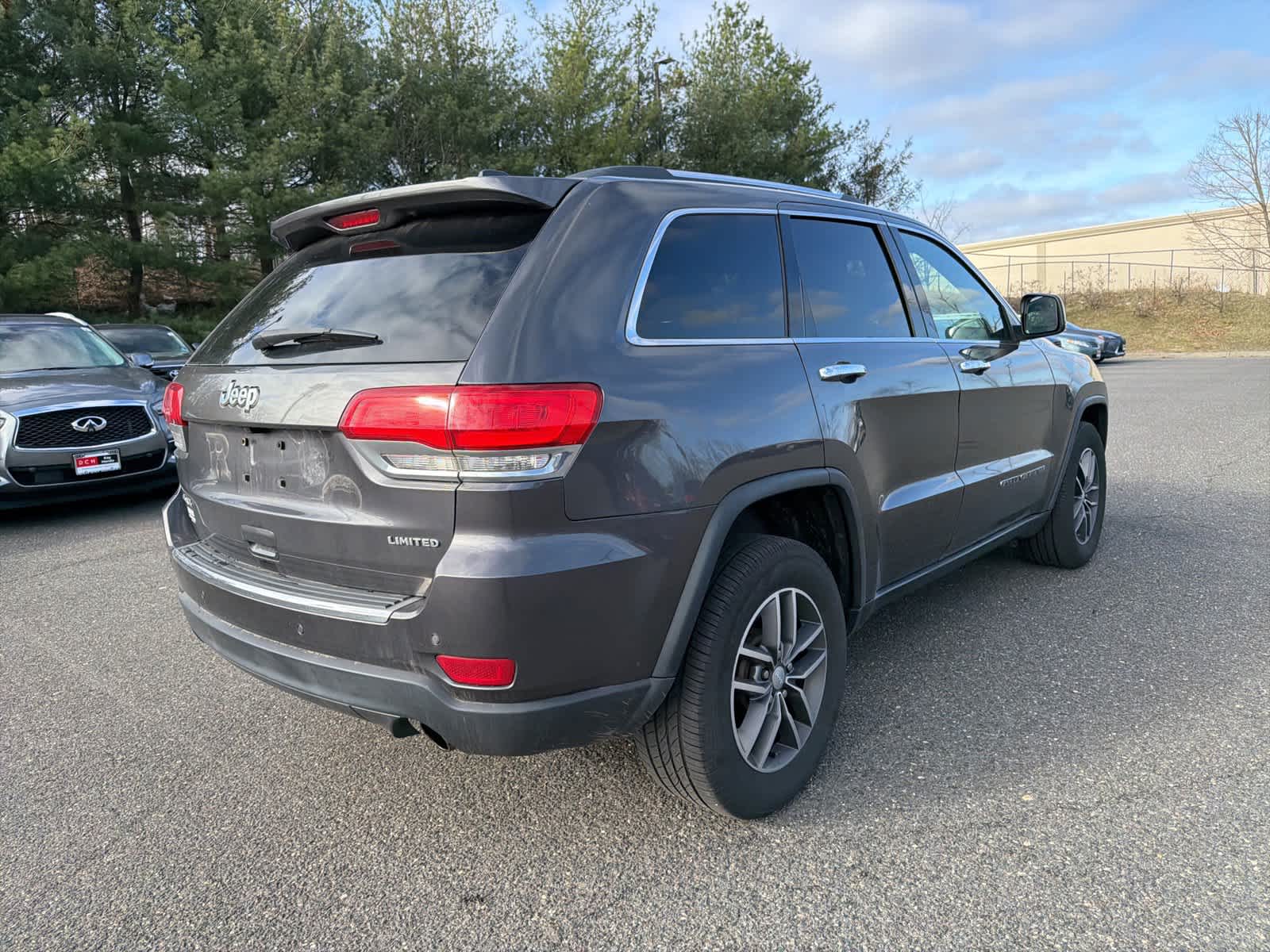 Thumbnail: 2017 Jeep Grand Cherokee - 5
