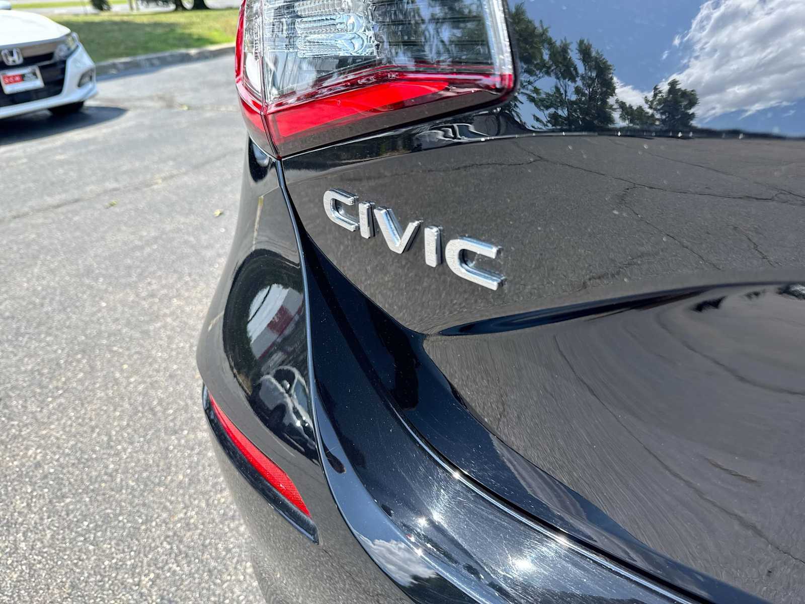 Thumbnail: 2024 Honda Civic - 18