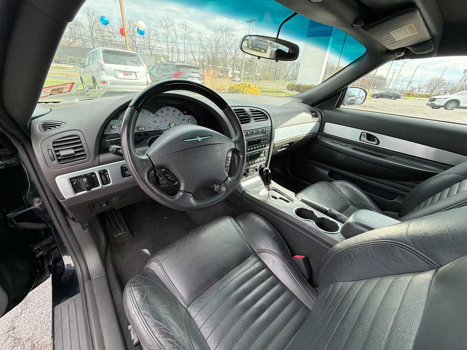 Thumbnail: 2002 Ford Thunderbird - 17