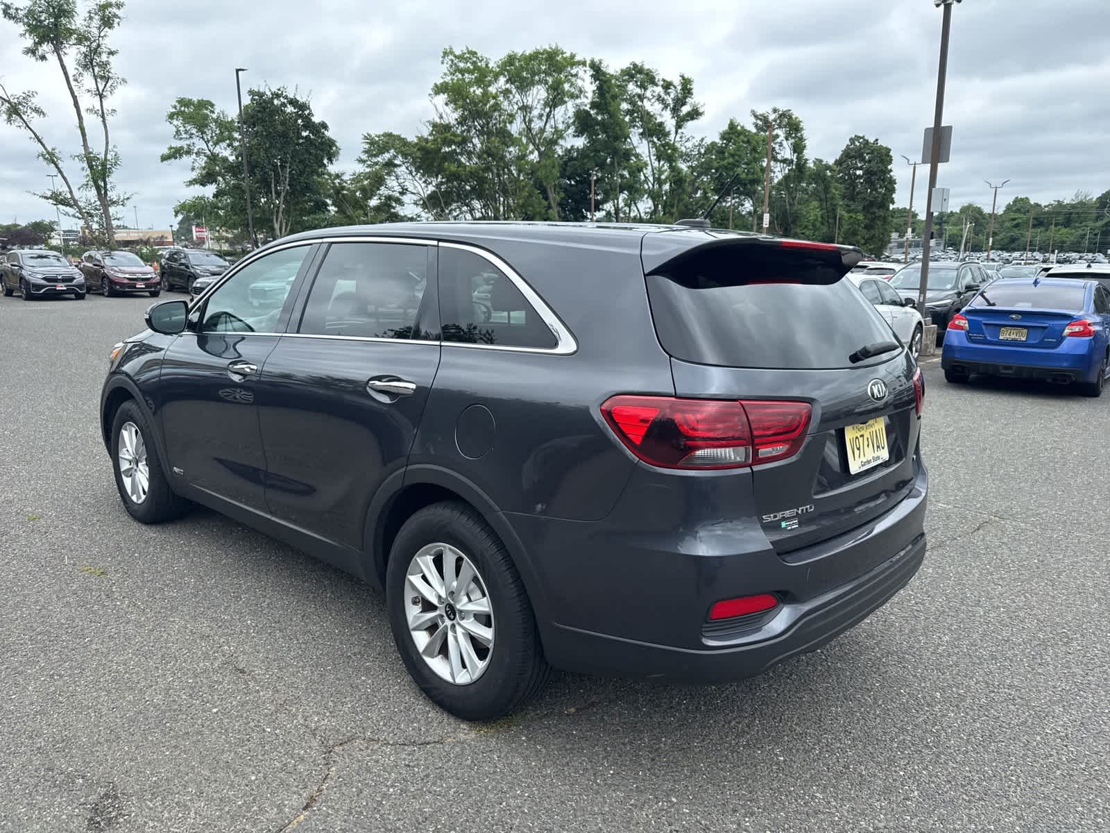Thumbnail: 2019 Kia Sorento - 3