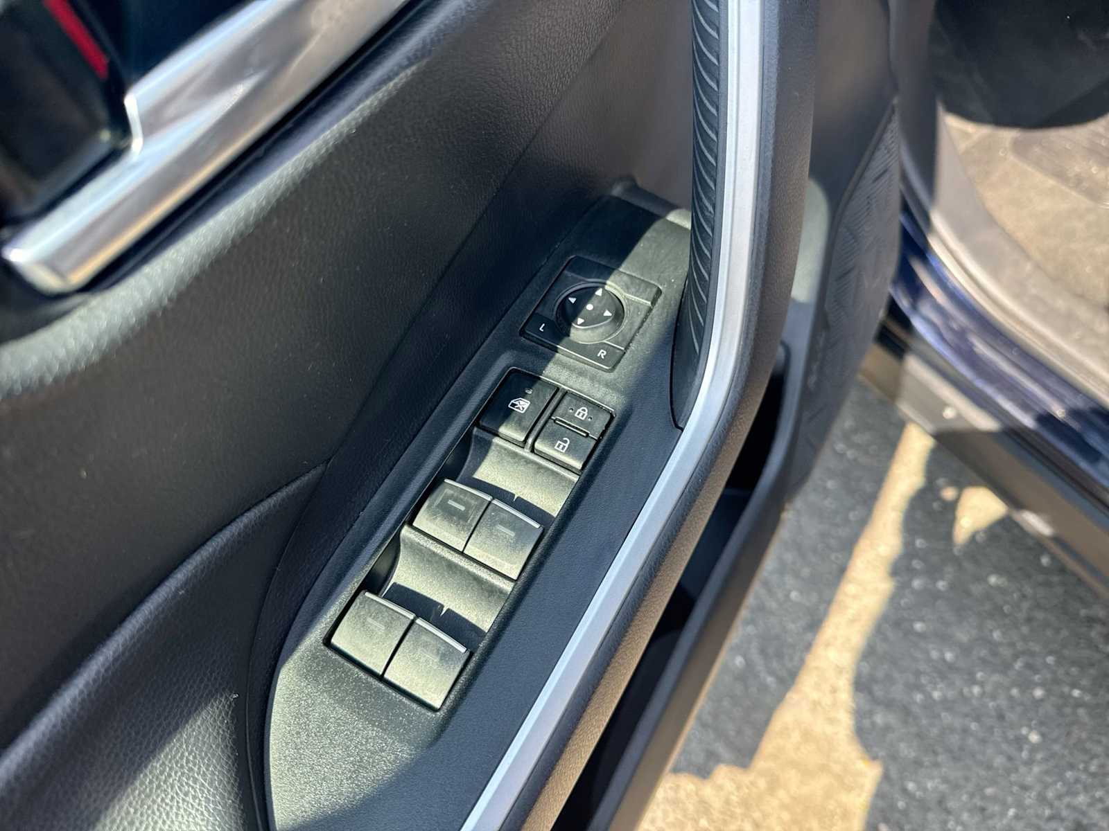 2024 Toyota RAV4 XLE 22