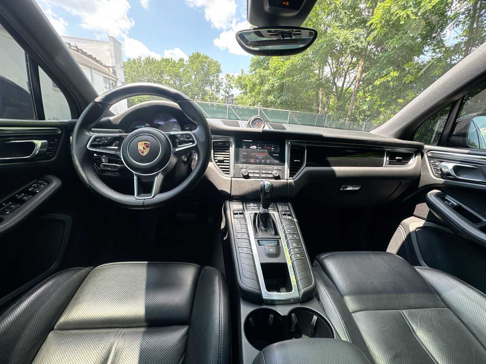 Thumbnail: 2018 Porsche Macan - 19