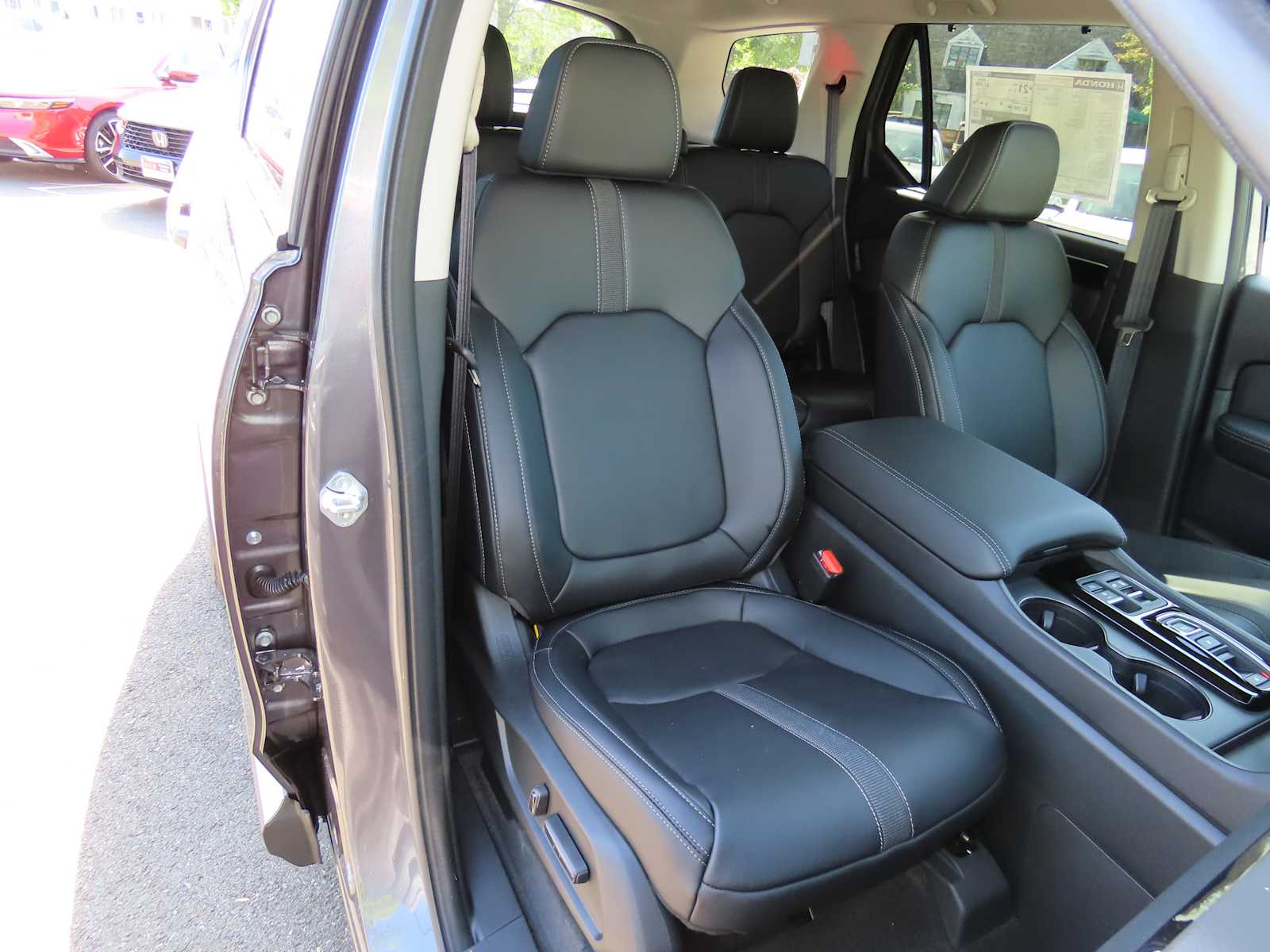 Thumbnail: 2025 Honda Pilot - 15