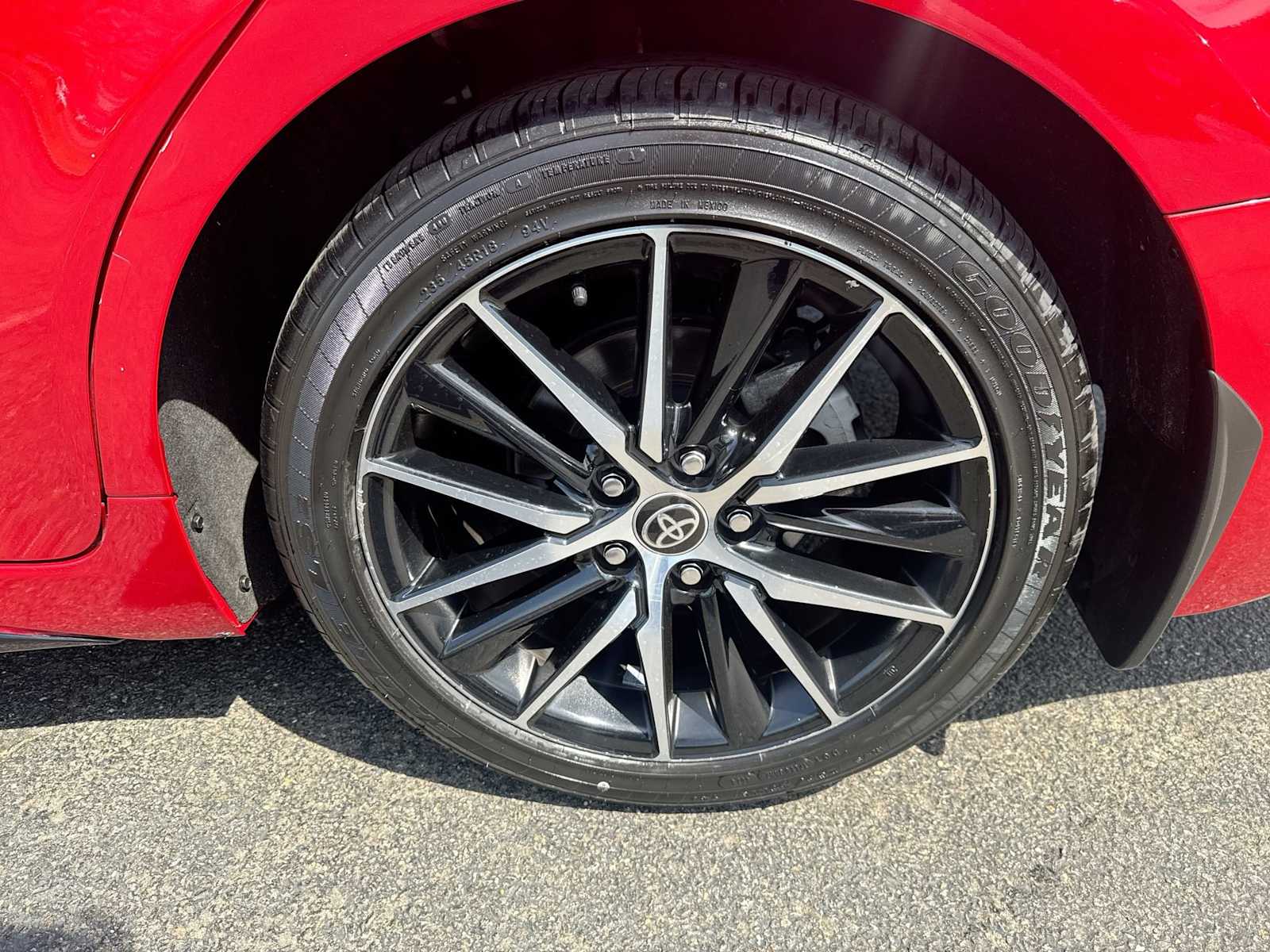 2023 Toyota Camry SE 19