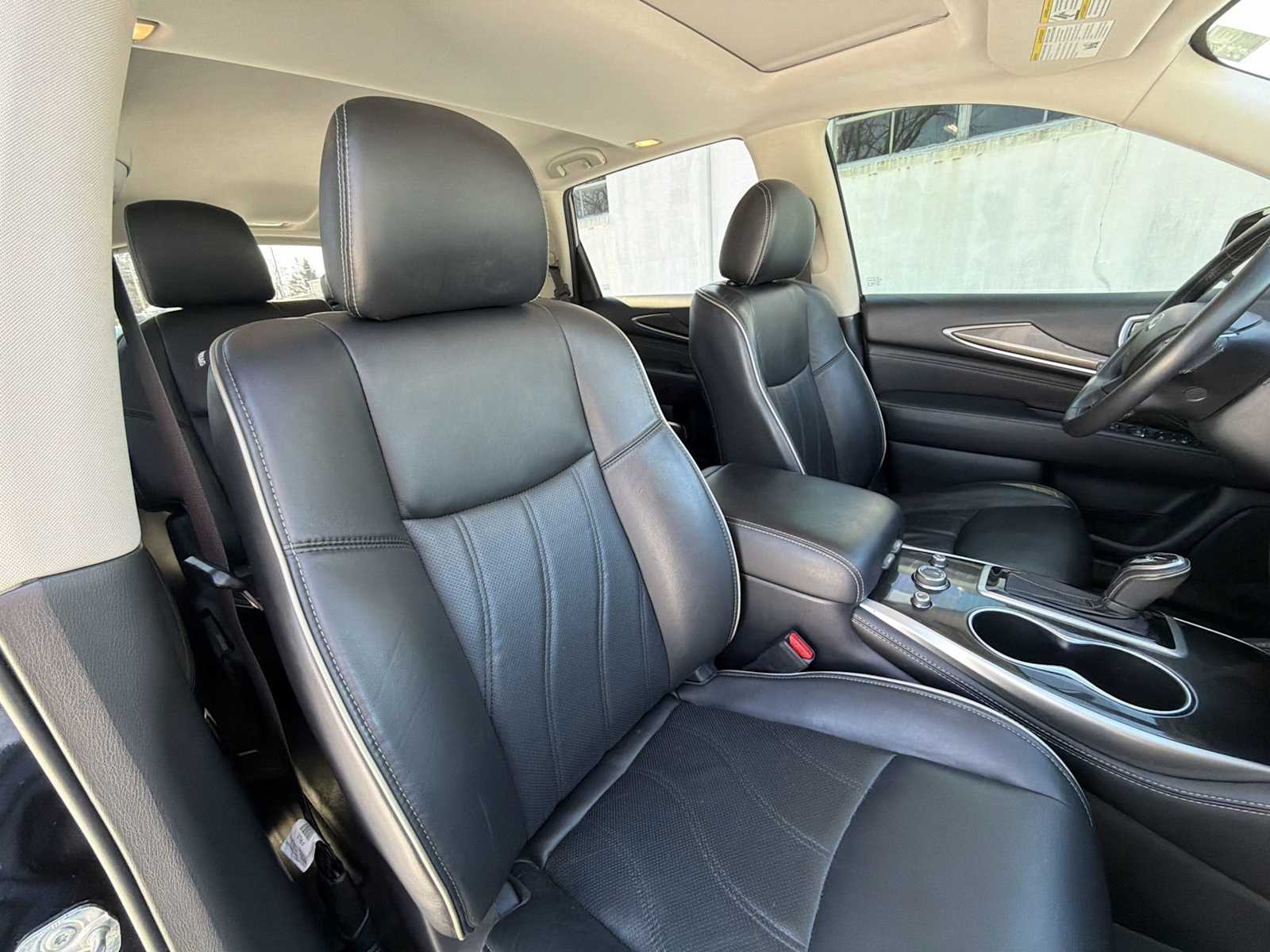 Thumbnail: 2020 INFINITI QX60 - 17