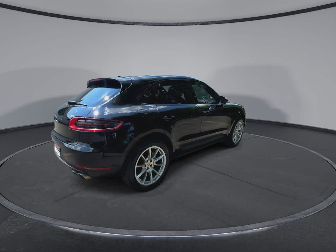 Thumbnail: 2018 Porsche Macan - 8