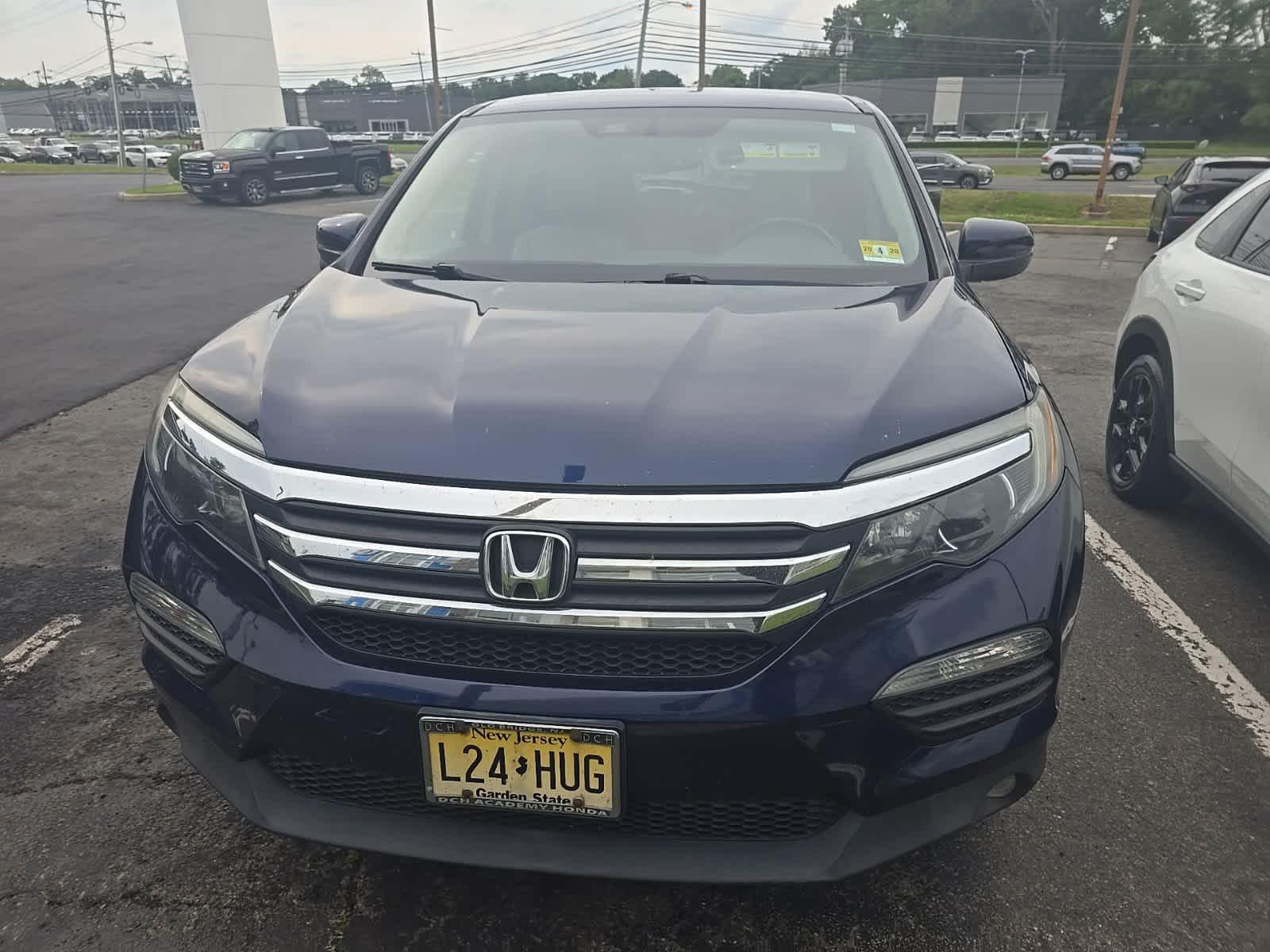 Thumbnail: 2017 Honda Pilot - 2