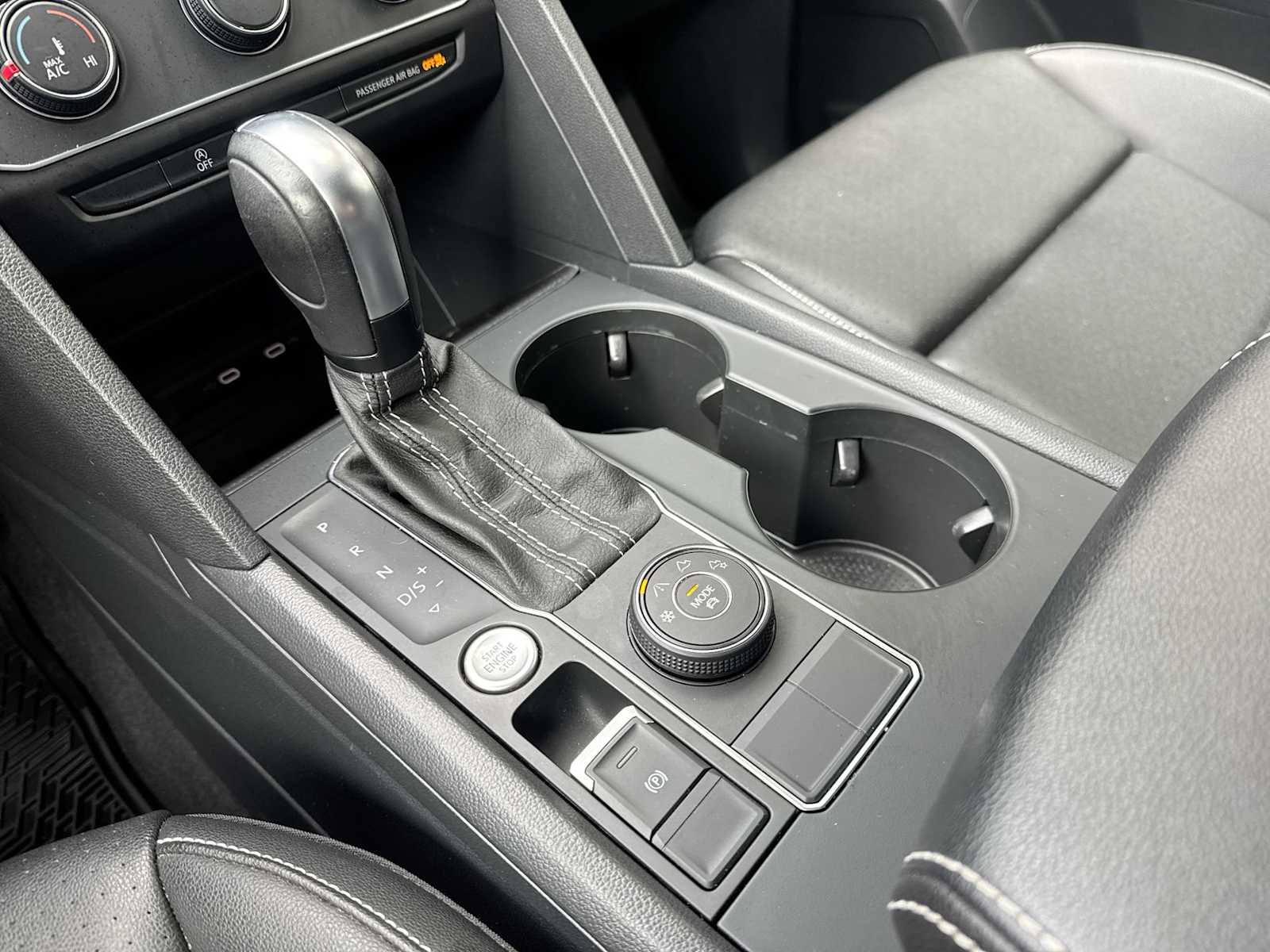 Thumbnail: 2022 Volkswagen Atlas - 29