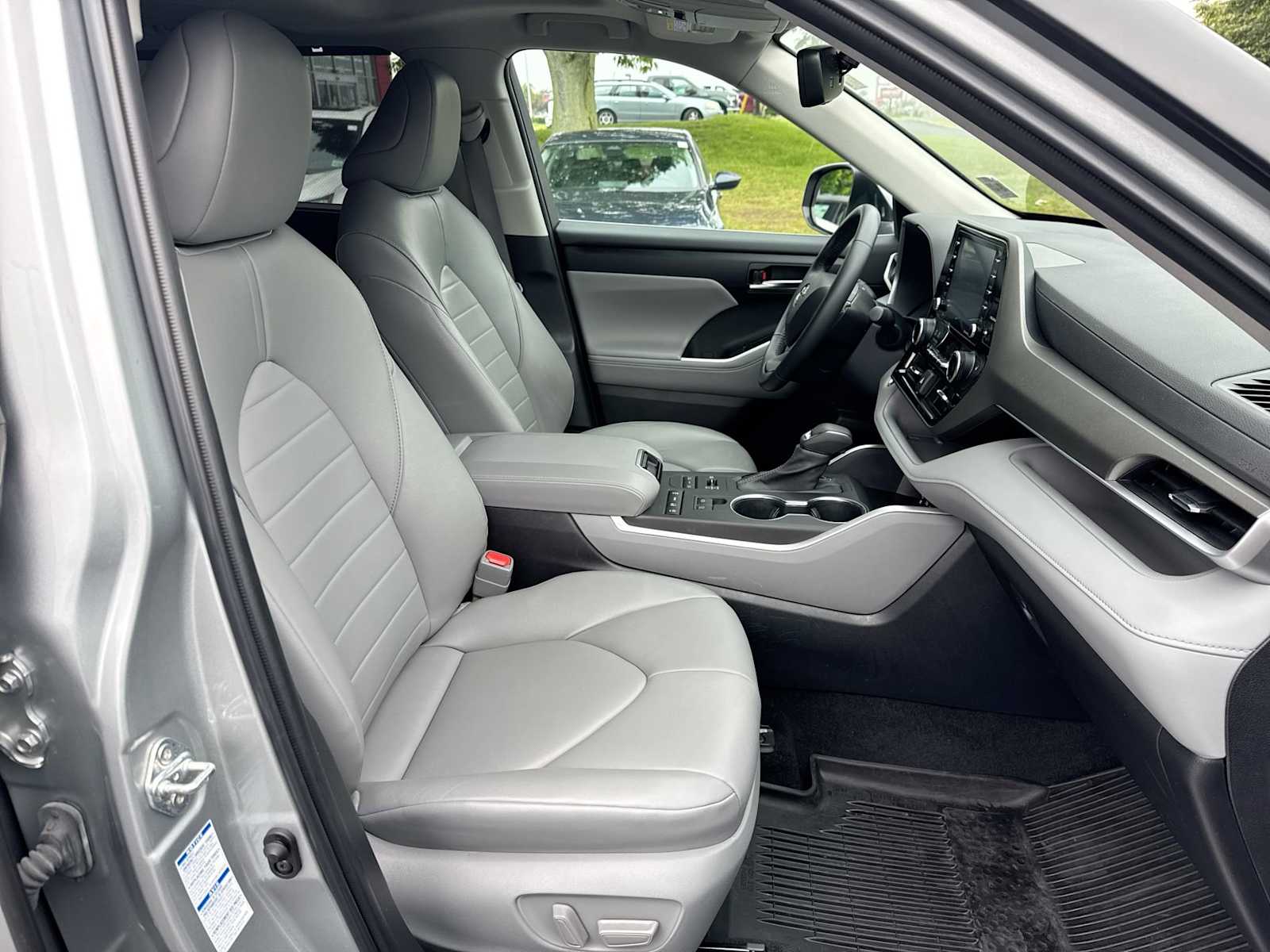 2022 Toyota Highlander XLE 15