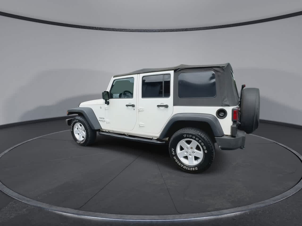 Thumbnail: 2010 Jeep Wrangler - 6