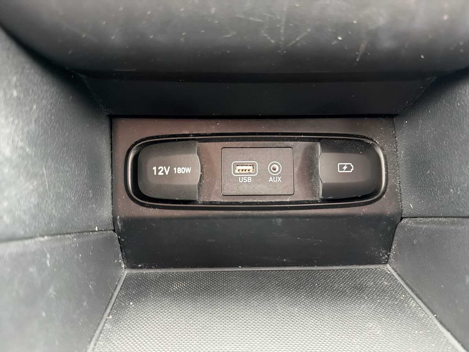 Thumbnail: 2019 Hyundai Santa Fe - 28