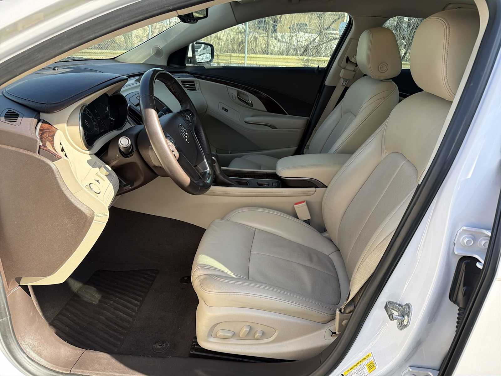 Thumbnail: 2015 Buick LaCrosse - 11