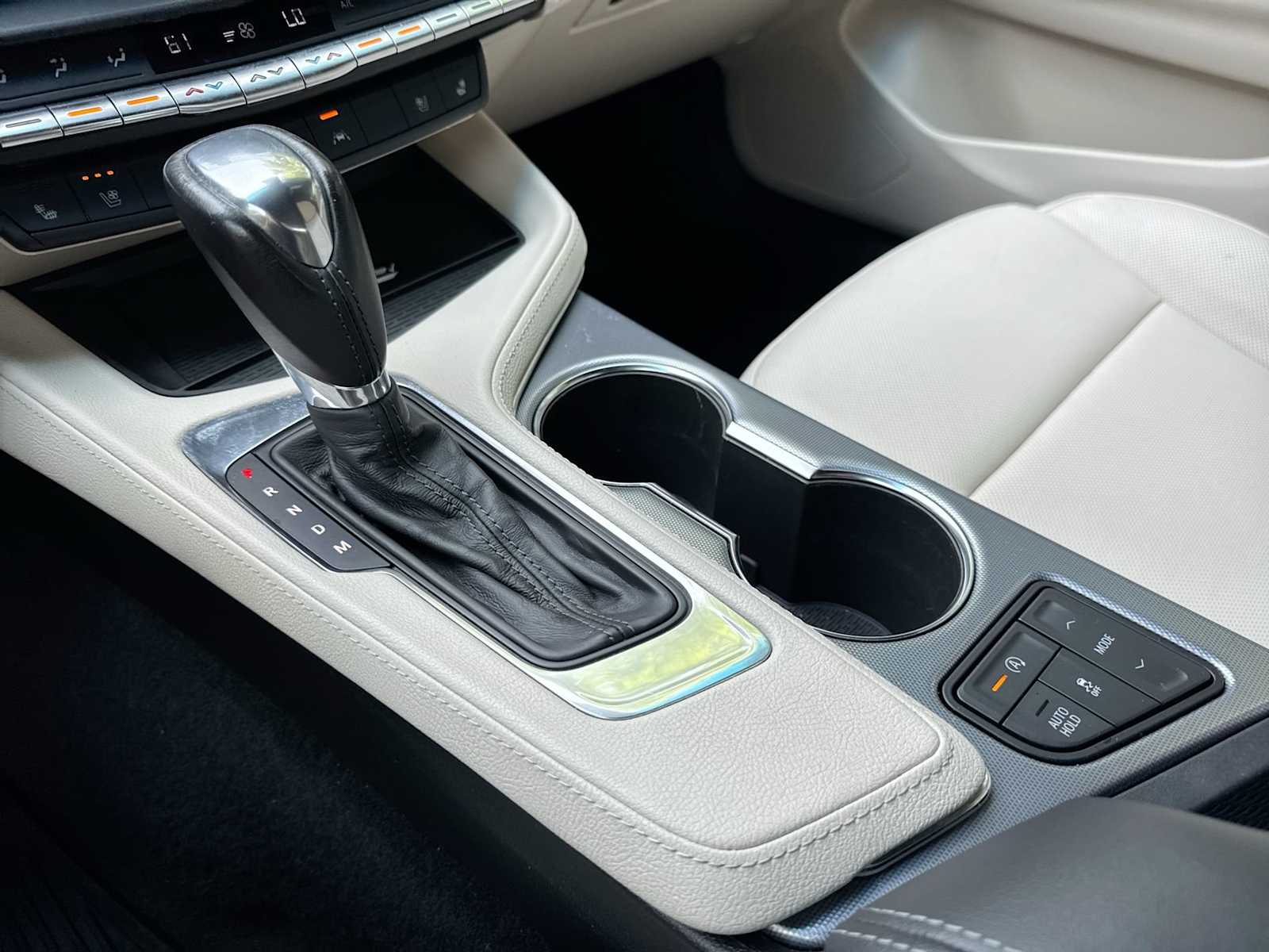 Thumbnail: 2020 Cadillac CT4 - 32