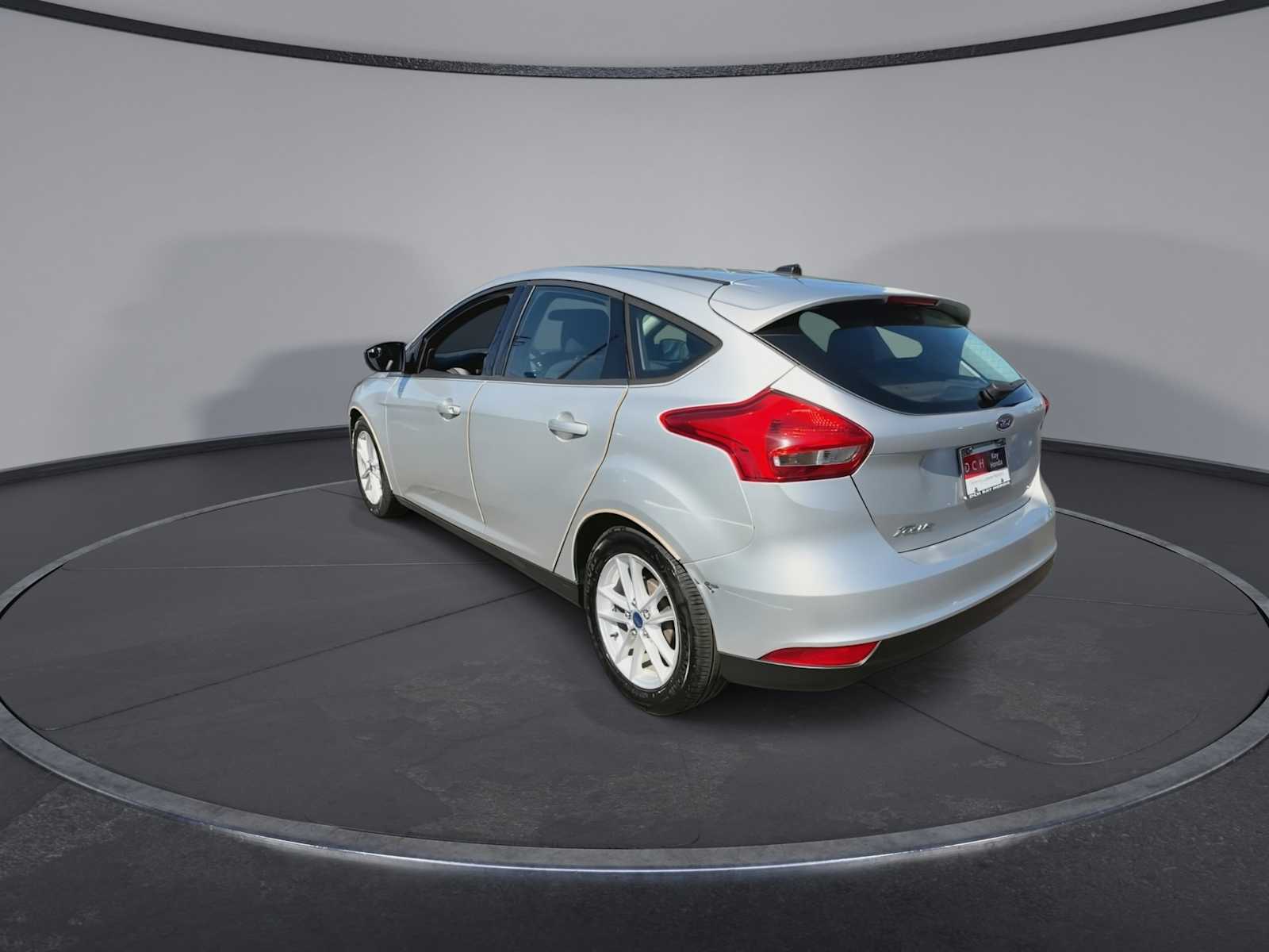Thumbnail: 2015 Ford Focus - 6
