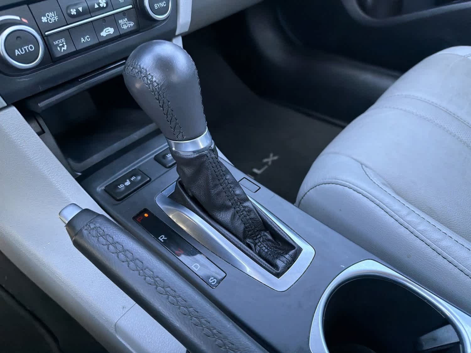 Thumbnail: 2020 Acura ILX - 15