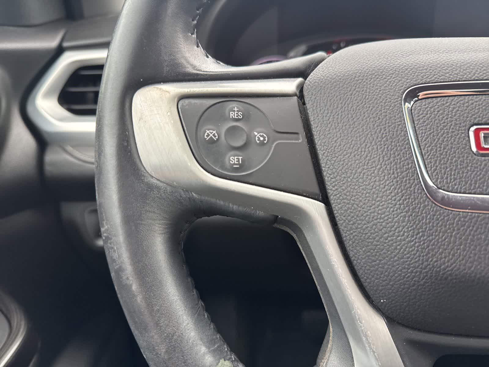 Thumbnail: 2018 GMC Acadia - 16