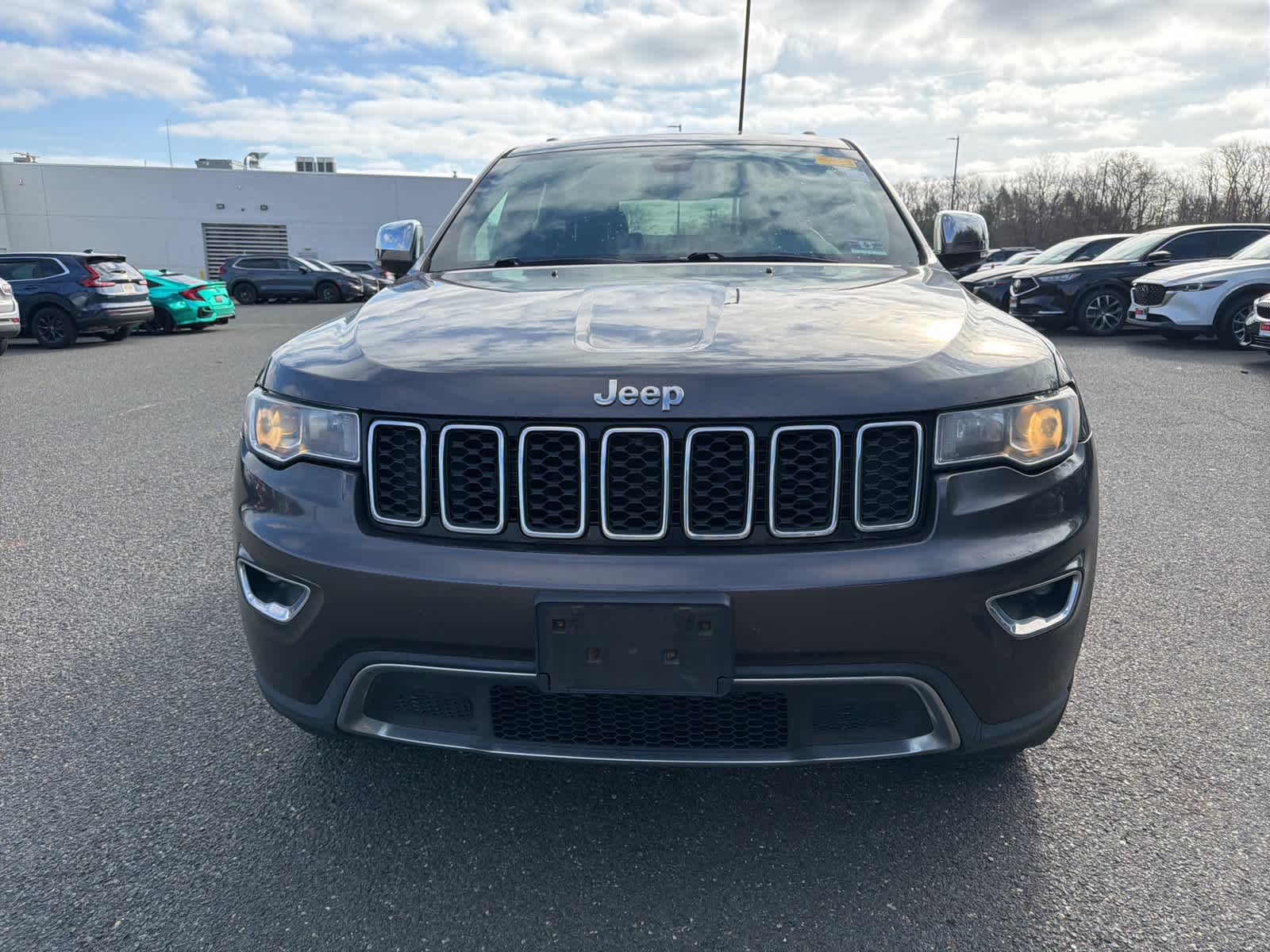 Thumbnail: 2017 Jeep Grand Cherokee - 8