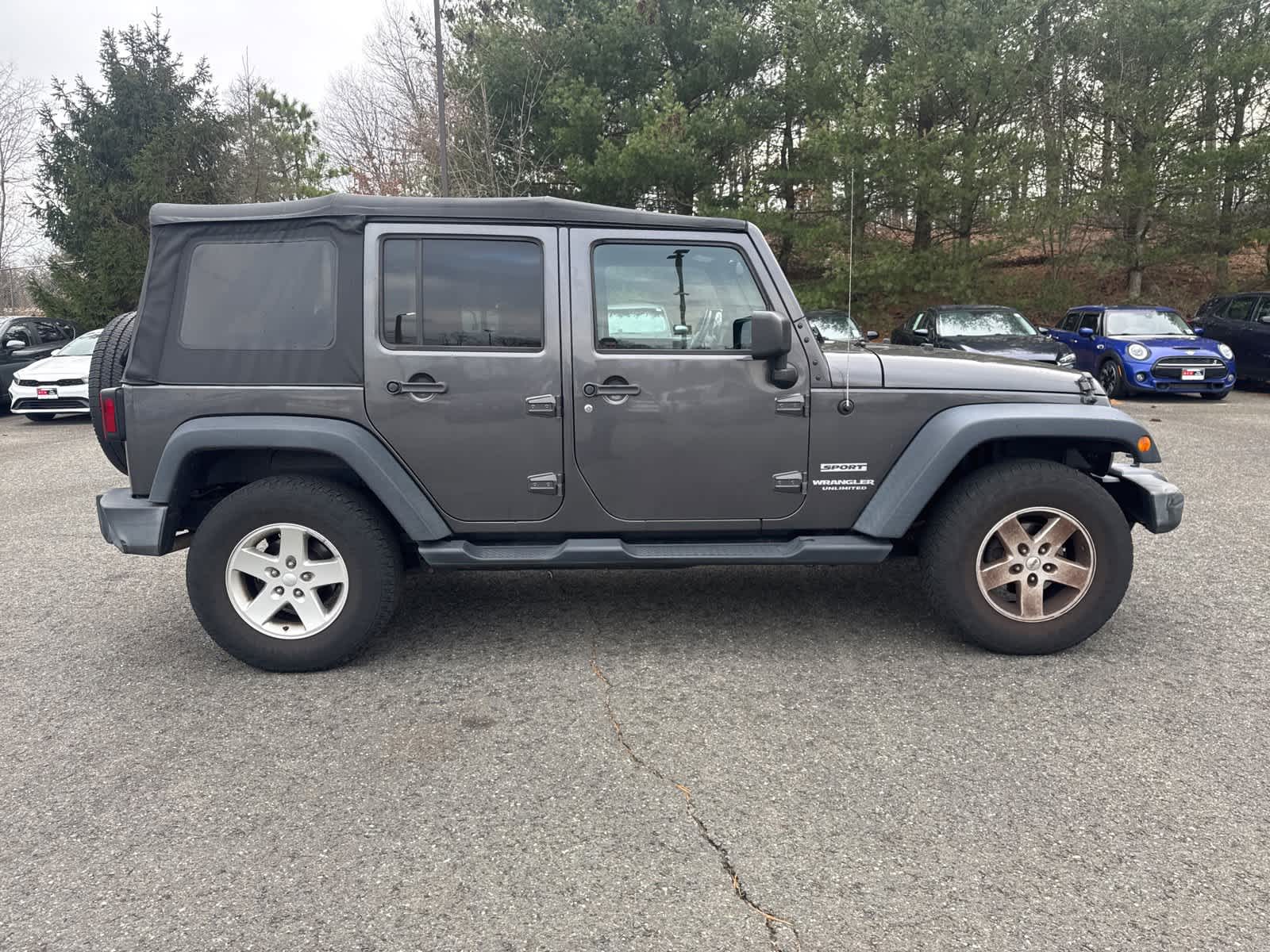 Thumbnail: 2016 Jeep Wrangler - 6