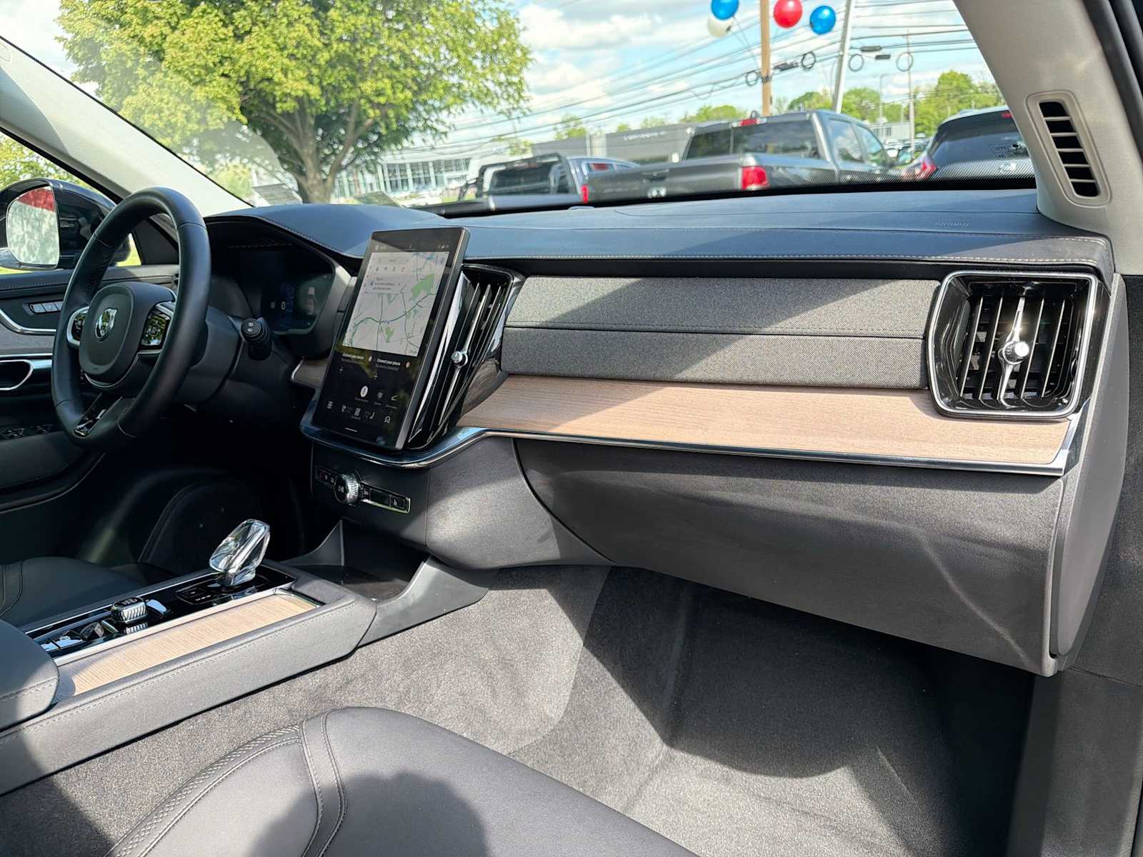 Thumbnail: 2025 Volvo XC90 - 15