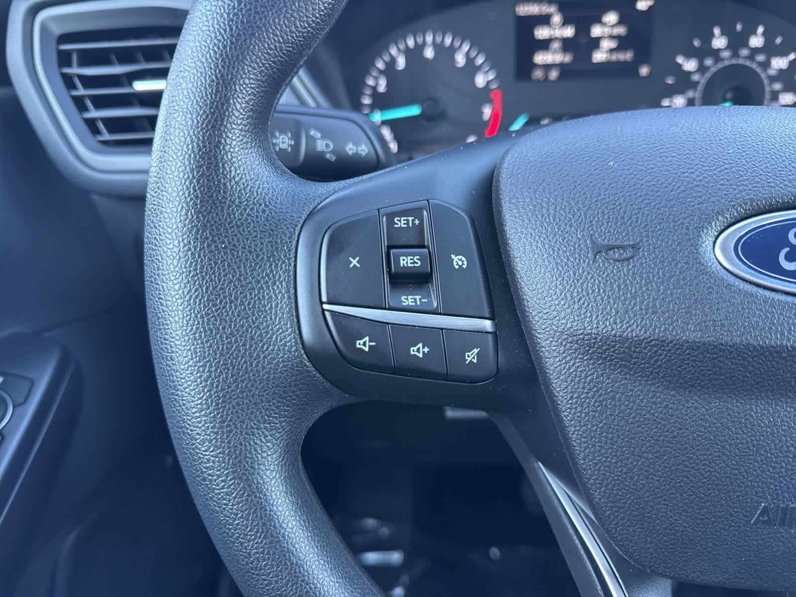 Thumbnail: 2022 Ford Escape - 17