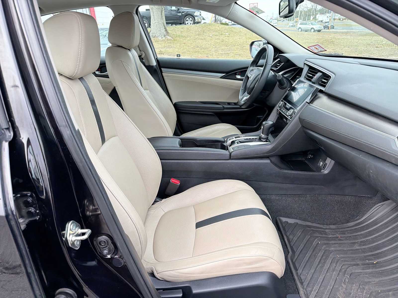 Thumbnail: 2017 Honda Civic - 15